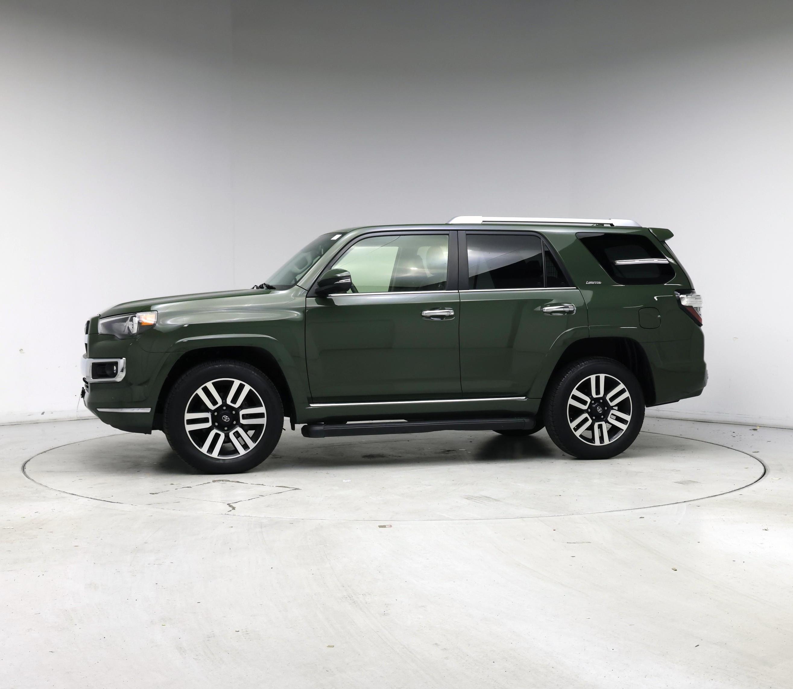 Thumbnail: 2022 Toyota 4Runner - 3