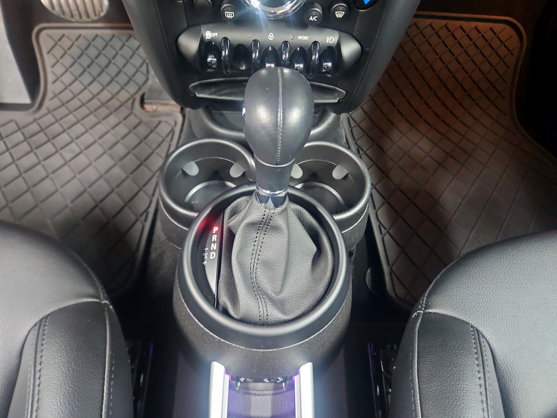 Thumbnail: 2016 MINI Cooper Countryman - 15