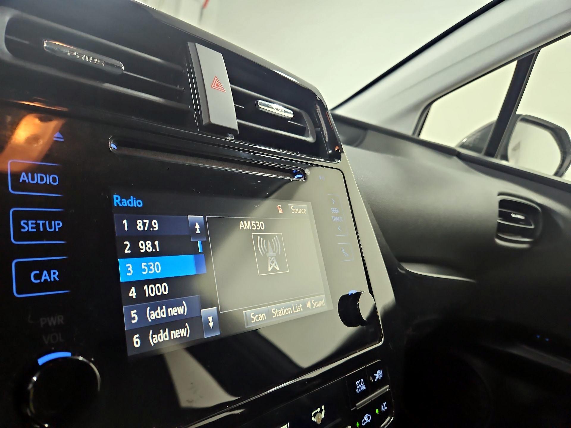 Thumbnail: 2016 Toyota Prius - 15