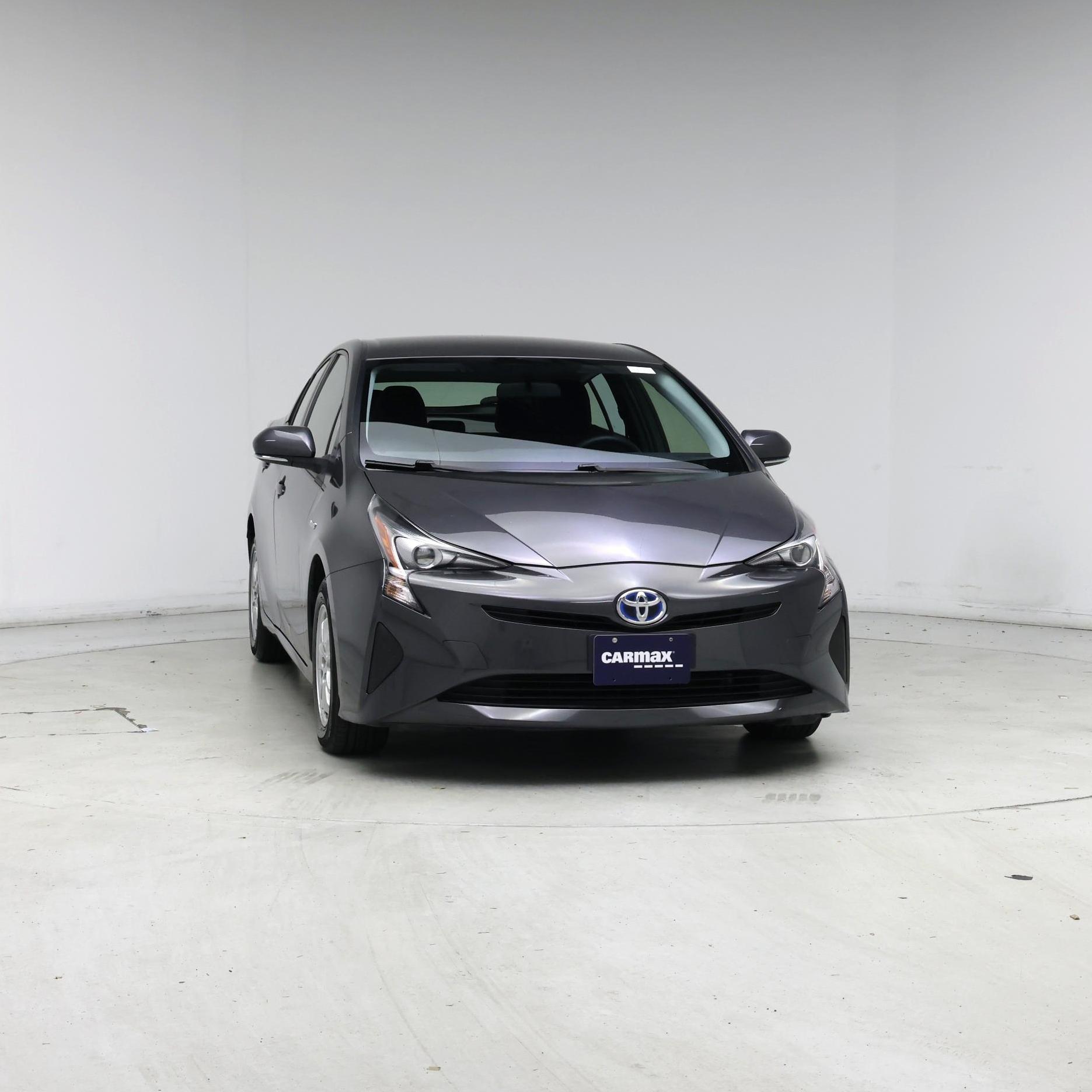 Thumbnail: 2016 Toyota Prius - 5