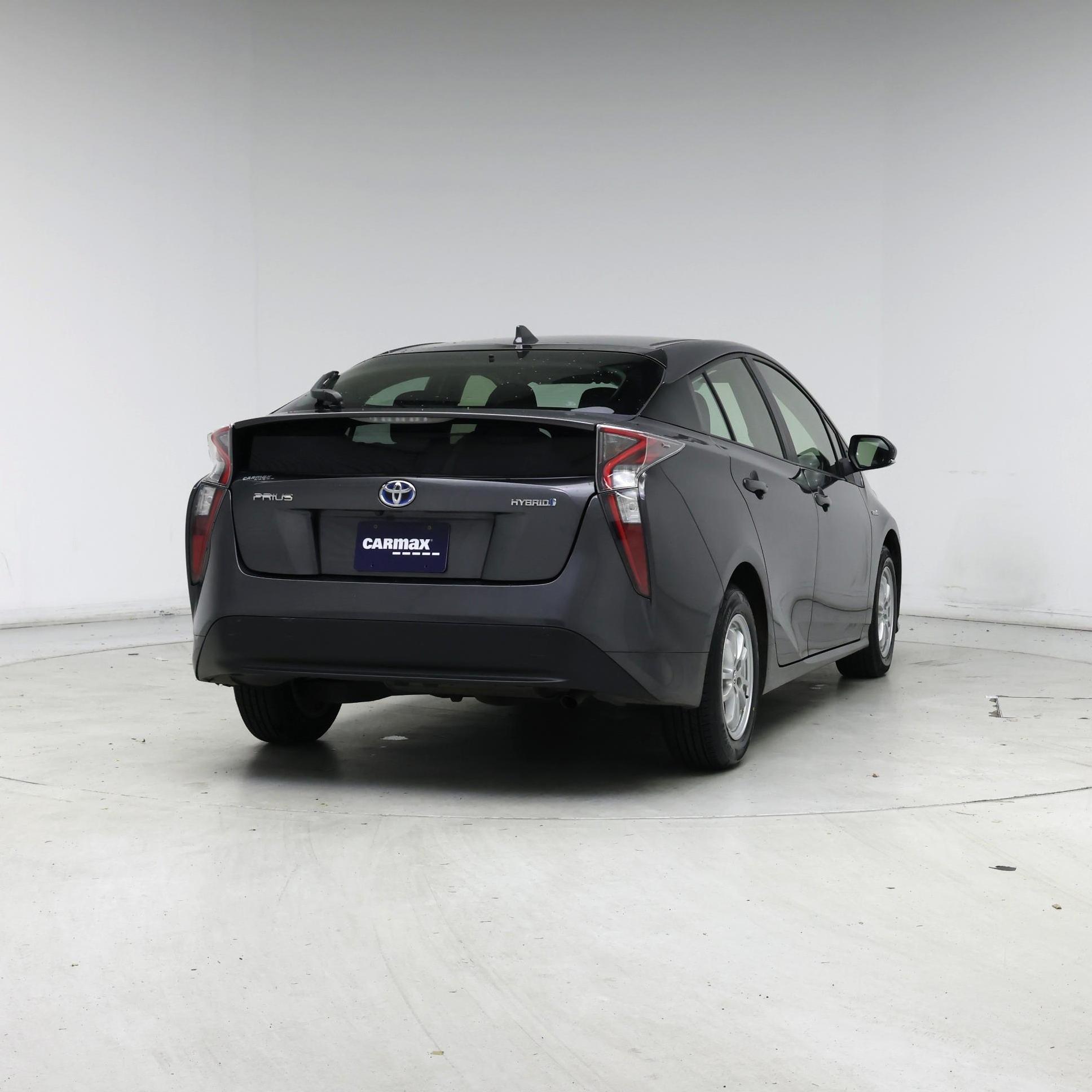 Thumbnail: 2016 Toyota Prius - 8