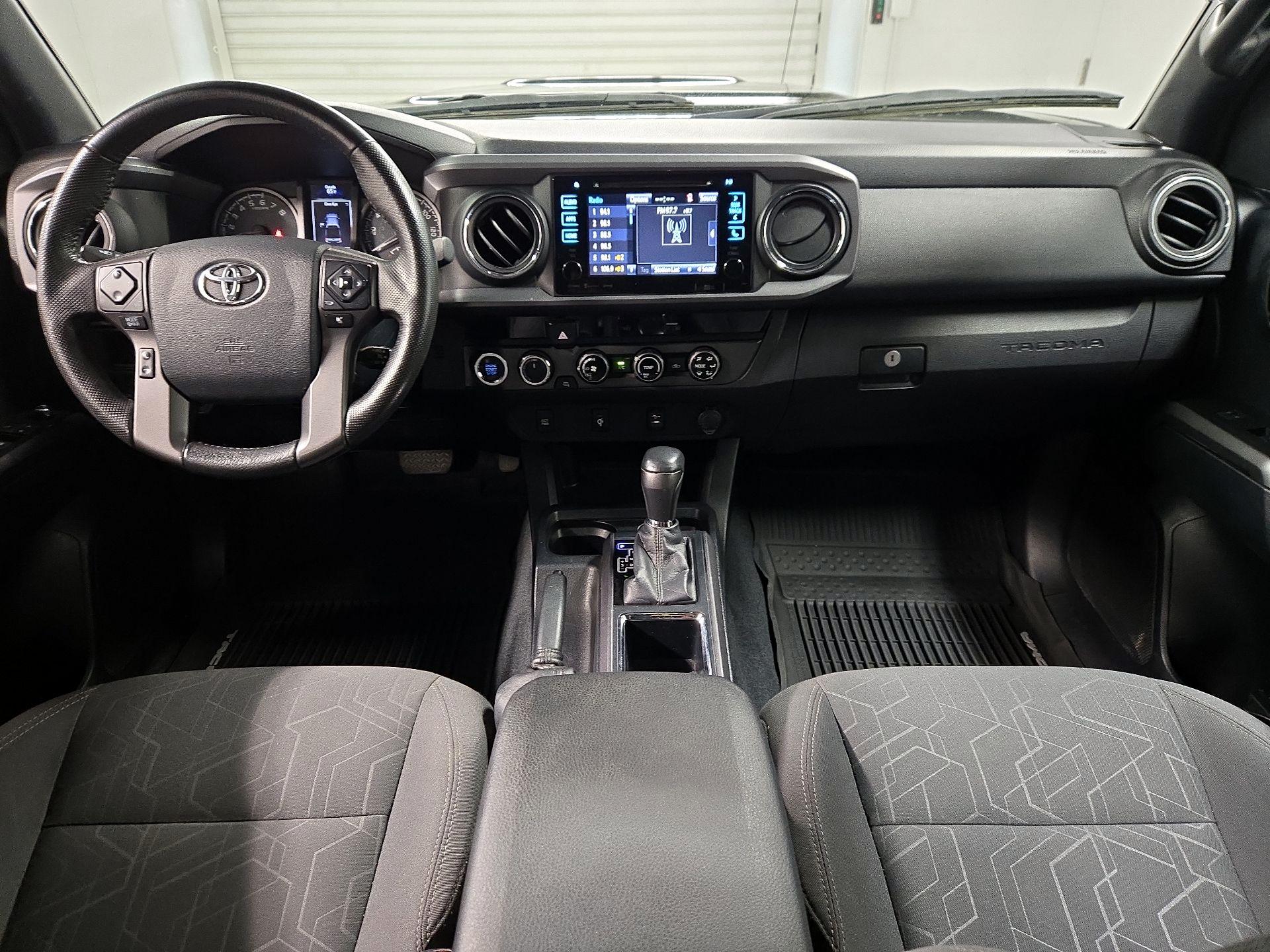 Thumbnail: 2016 Toyota Tacoma - 9