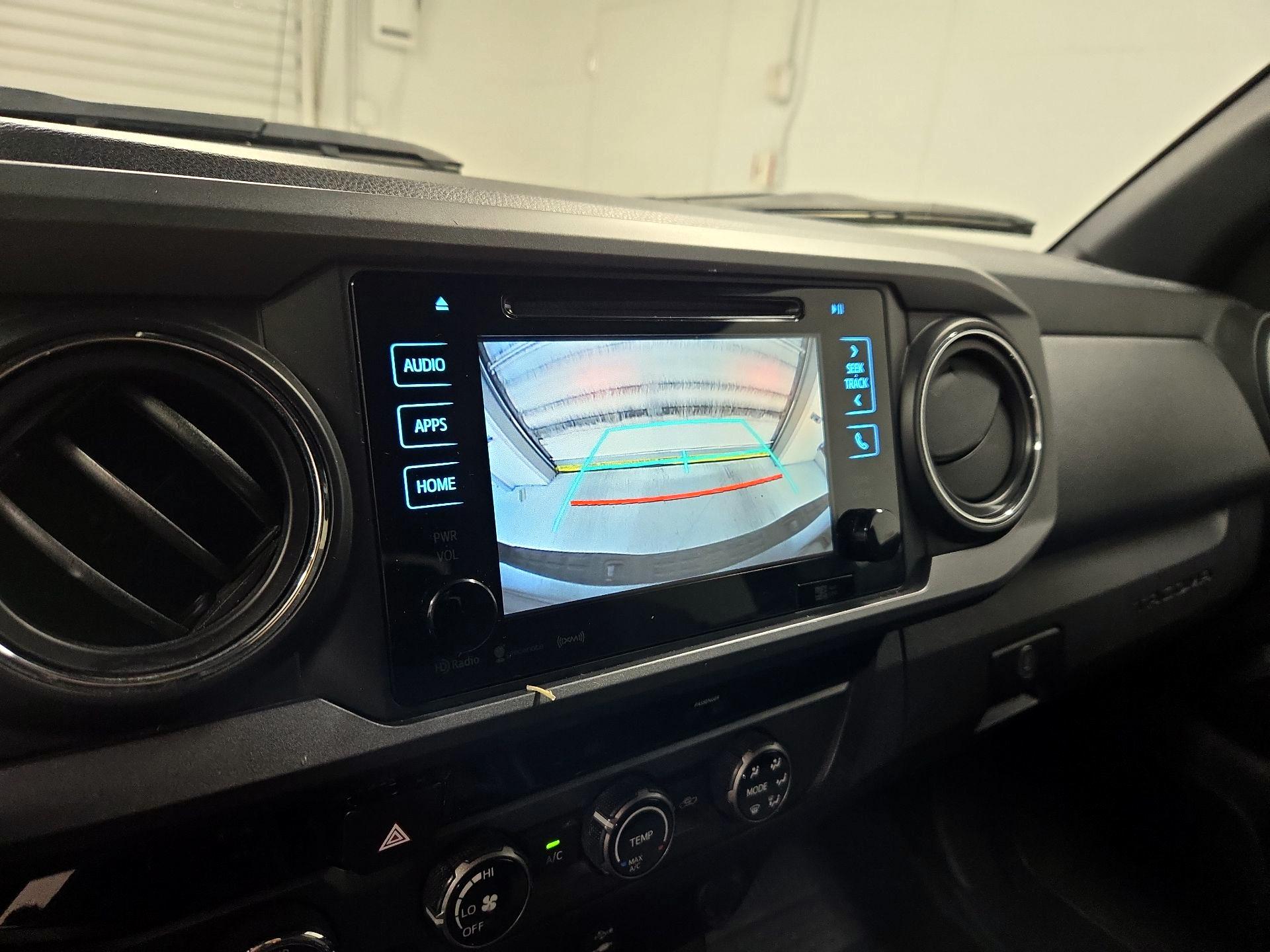 Thumbnail: 2016 Toyota Tacoma - 14