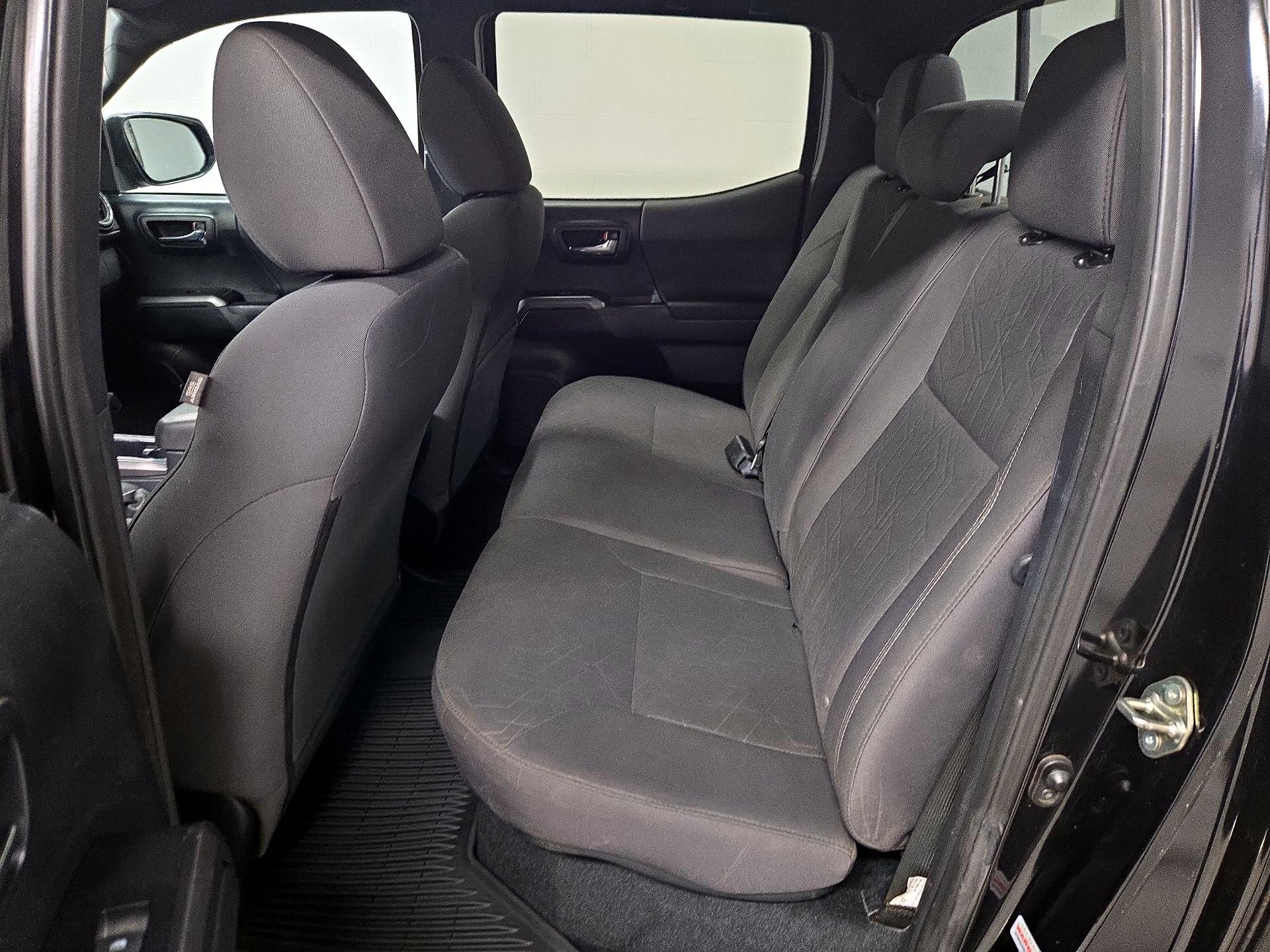 Thumbnail: 2016 Toyota Tacoma - 19