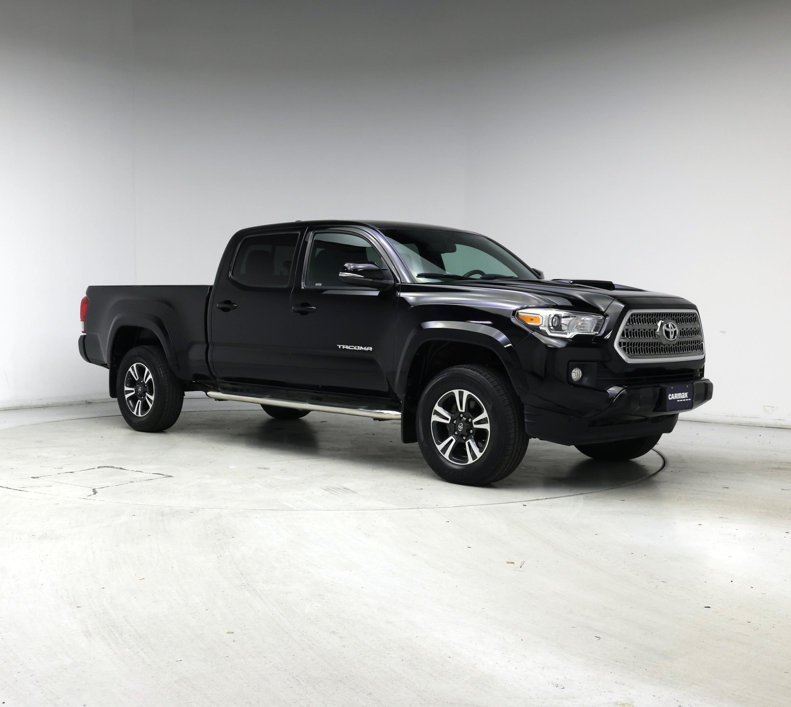 Thumbnail: 2016 Toyota Tacoma - 7