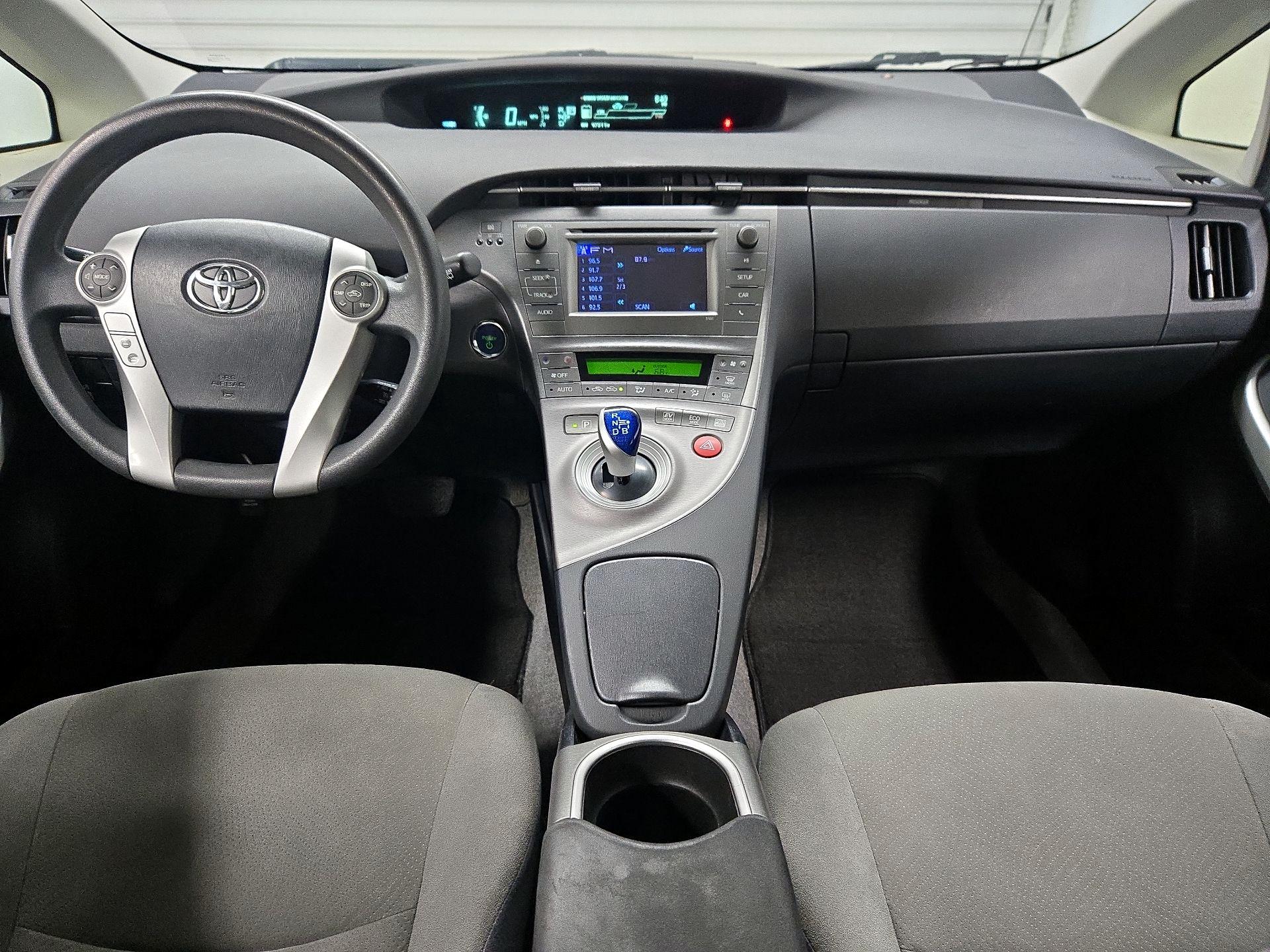Thumbnail: 2015 Toyota Prius - 9