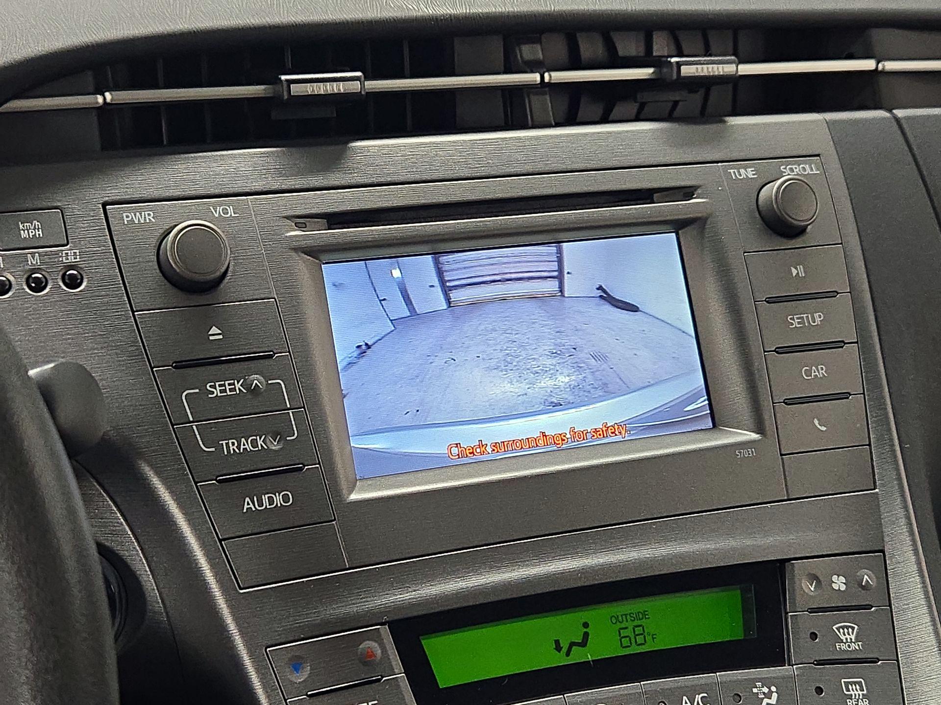 Thumbnail: 2015 Toyota Prius - 14