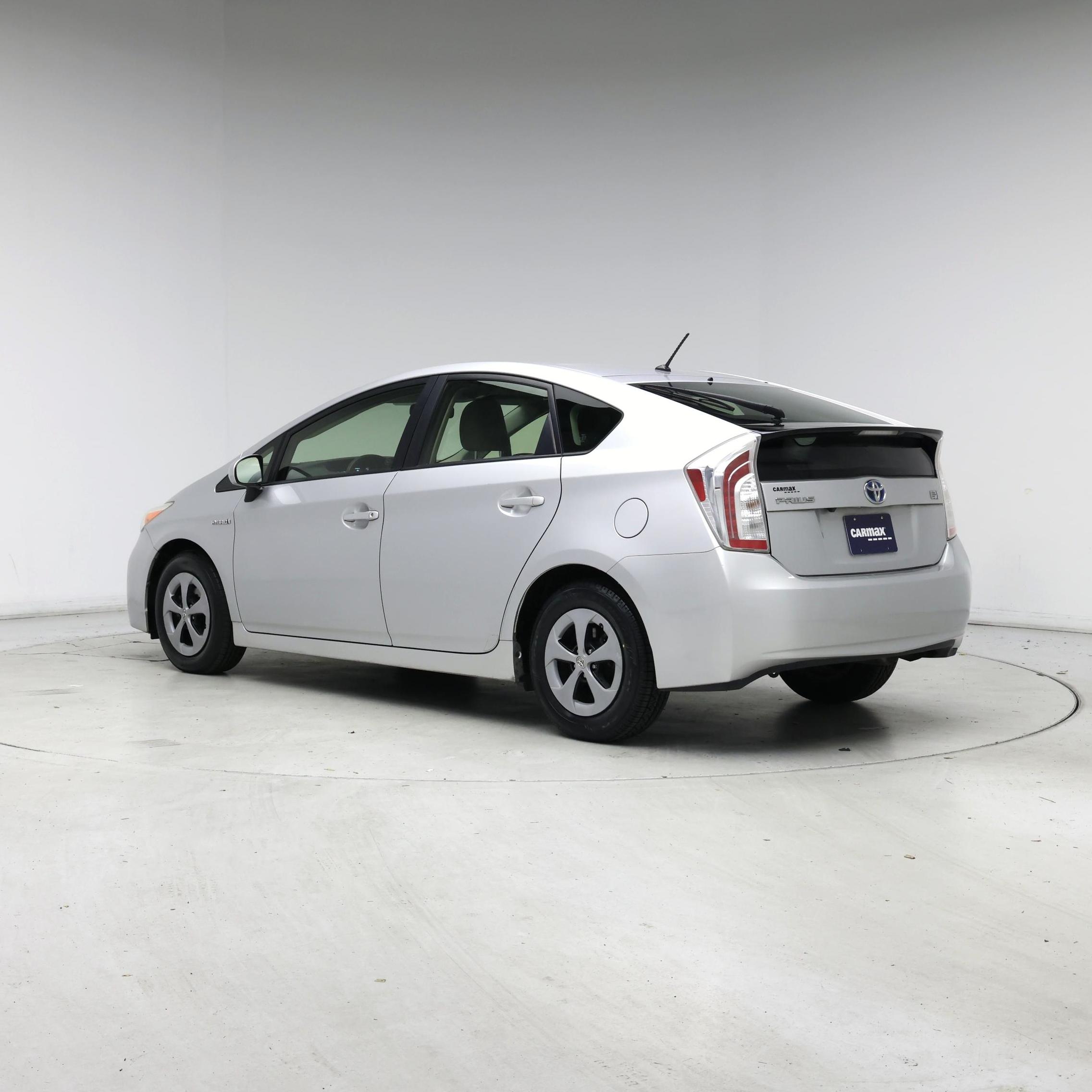 Thumbnail: 2015 Toyota Prius - 2