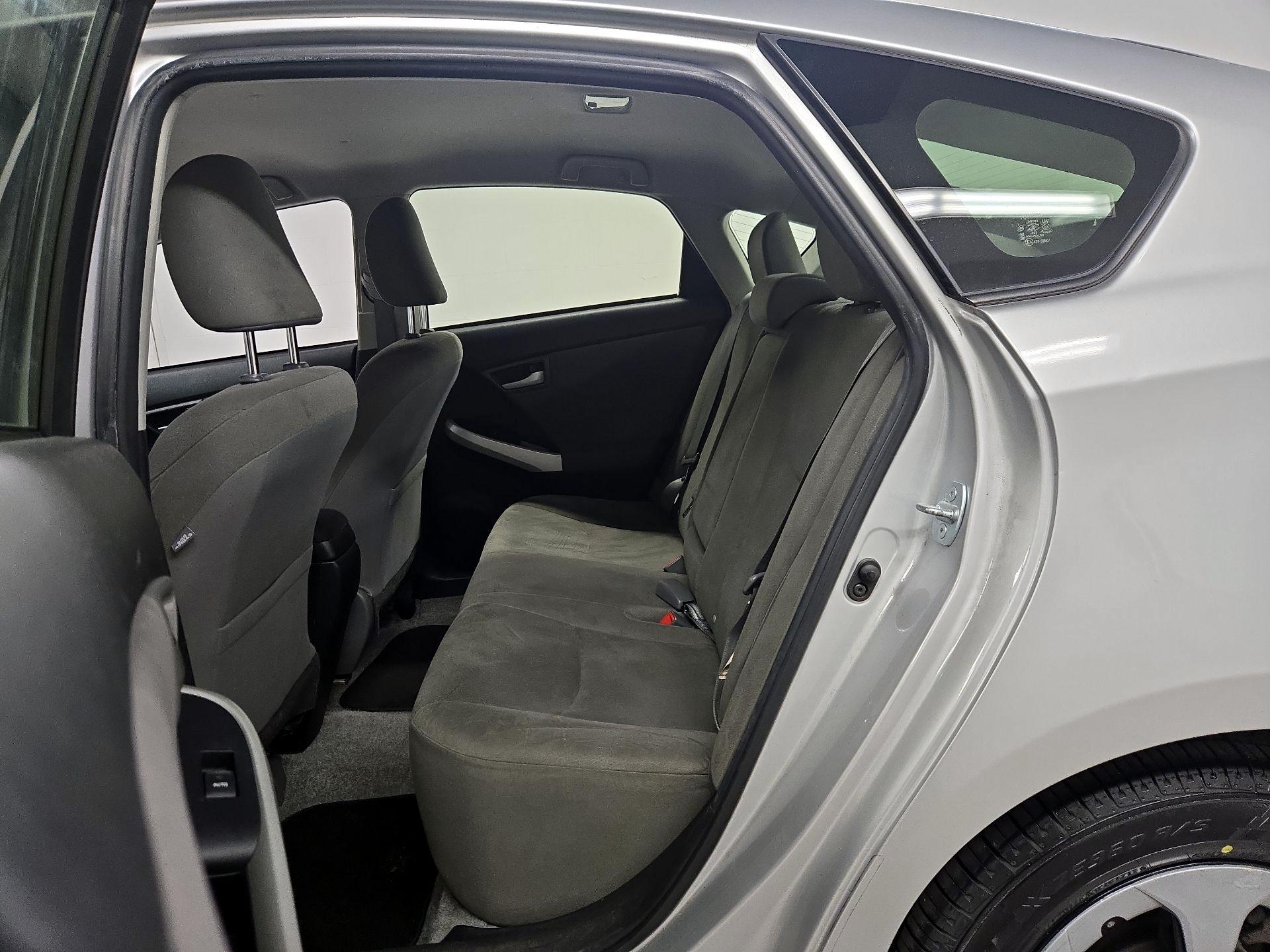 Thumbnail: 2015 Toyota Prius - 19