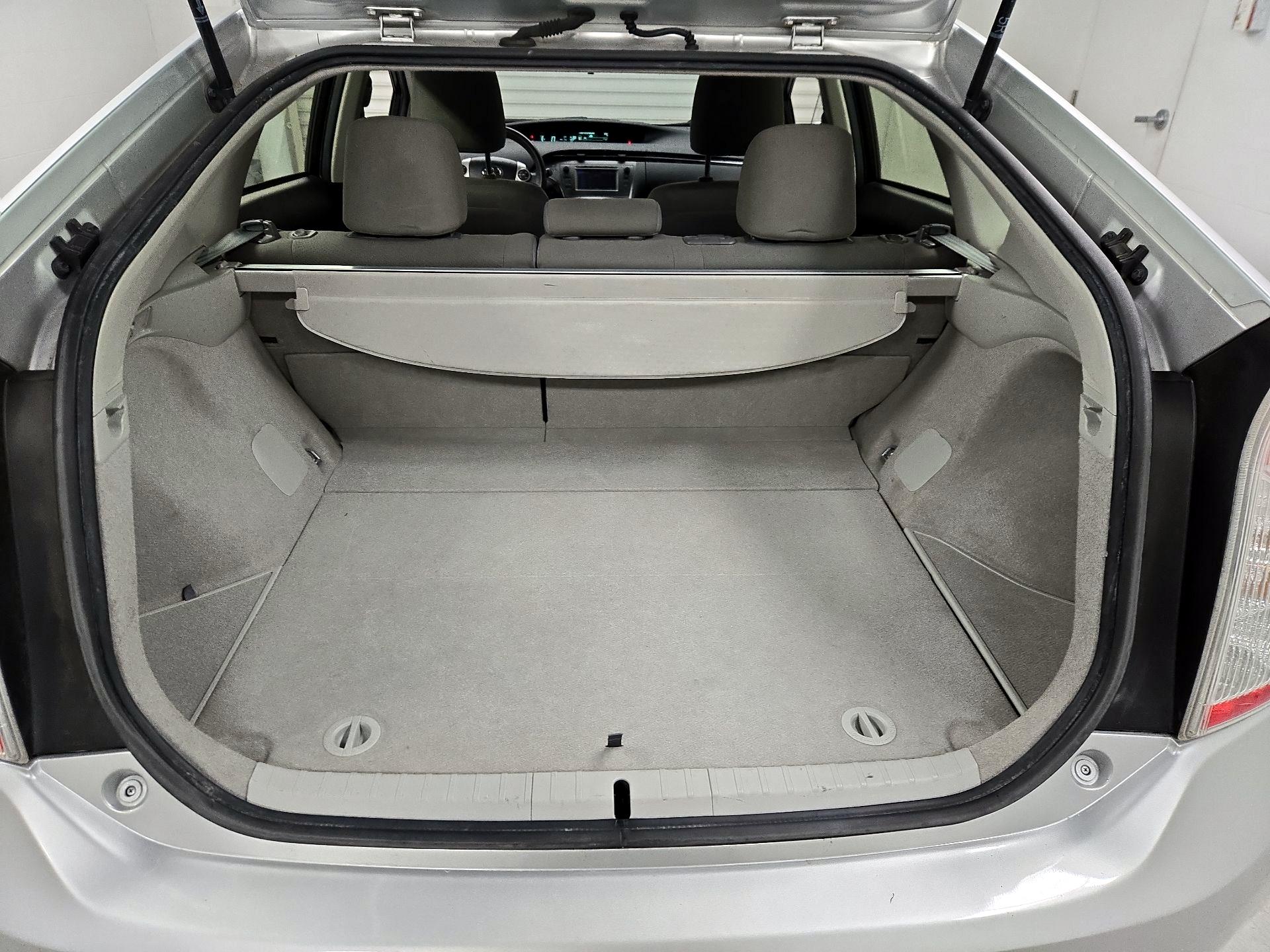 Thumbnail: 2015 Toyota Prius - 20