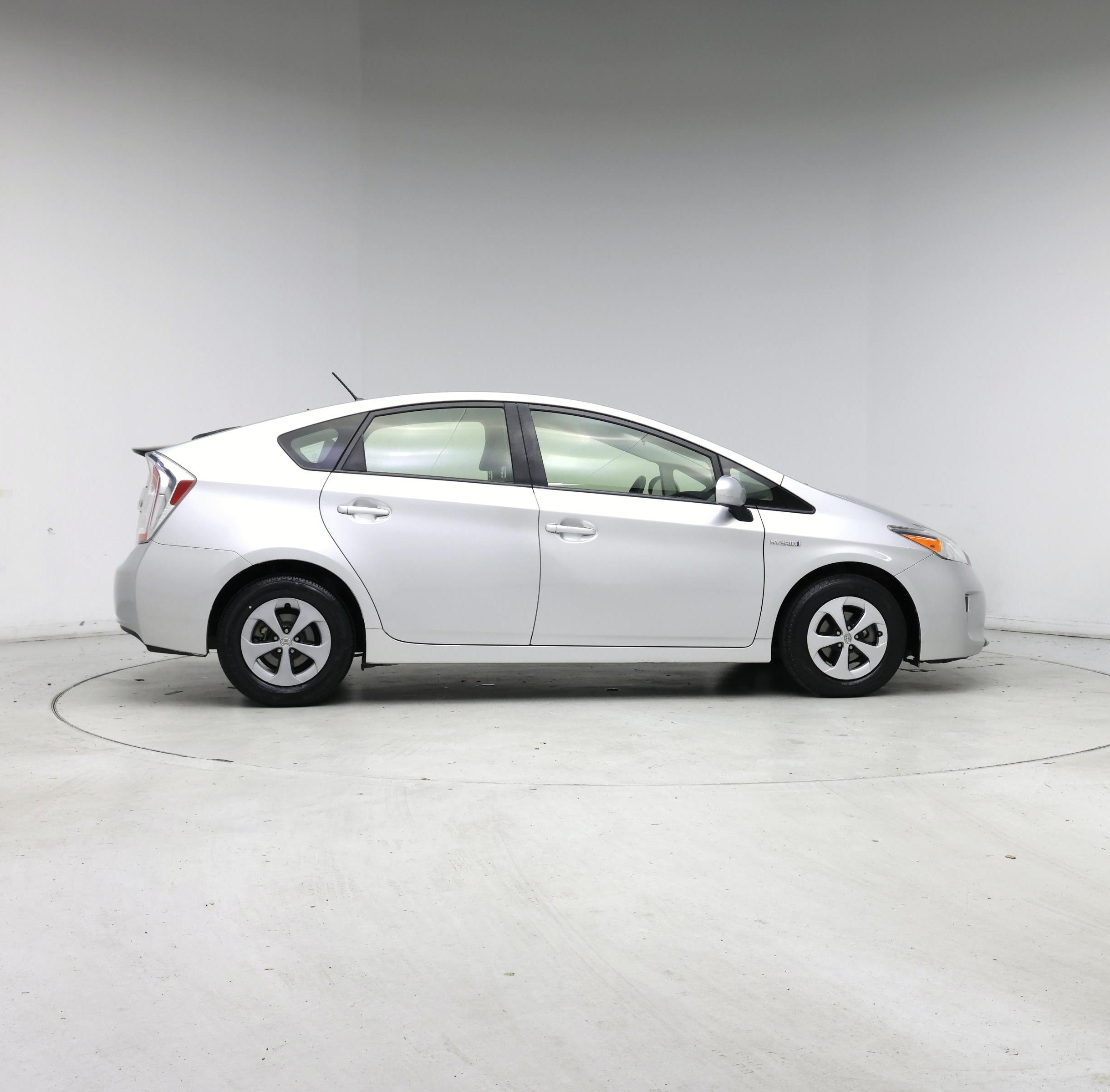 Thumbnail: 2015 Toyota Prius - 7