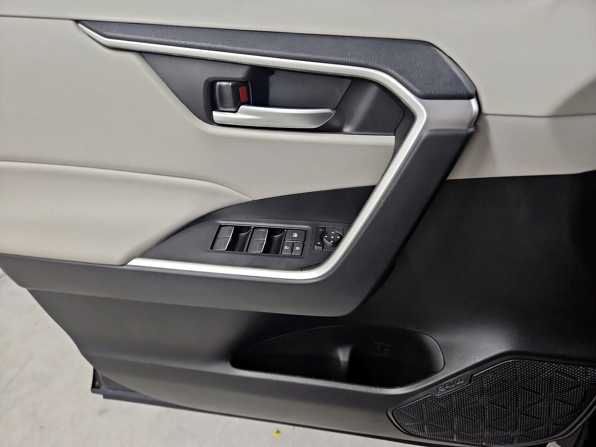 Thumbnail: 2023 Toyota RAV4 - 12