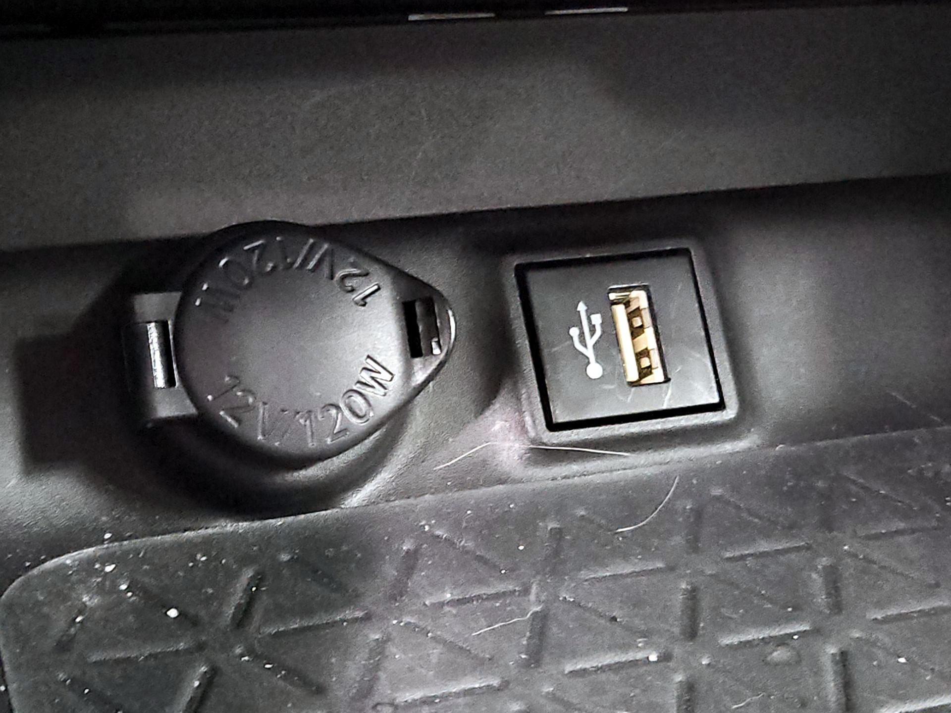 Thumbnail: 2023 Toyota RAV4 - 18