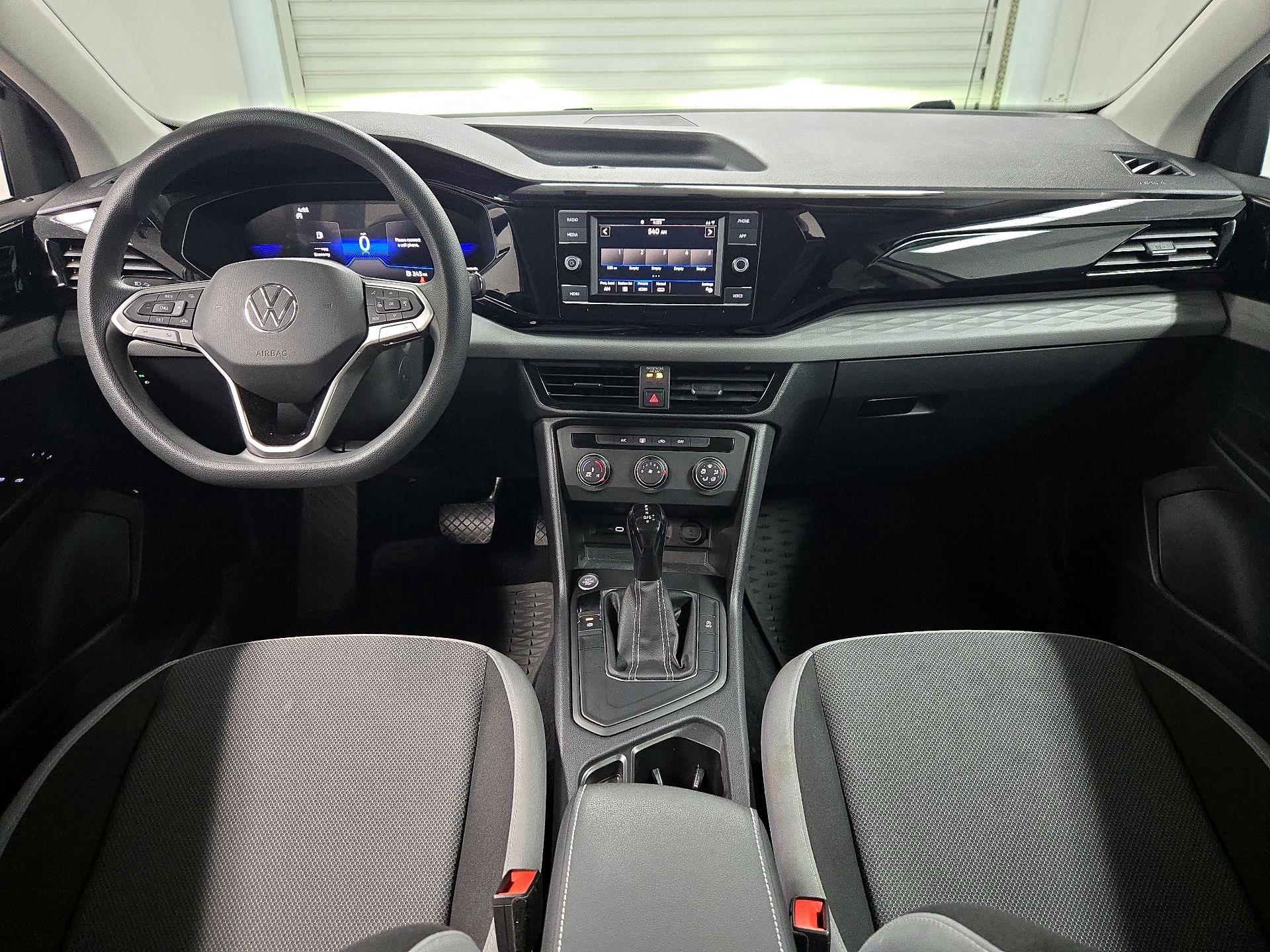 Thumbnail: 2022 Volkswagen Taos - 9