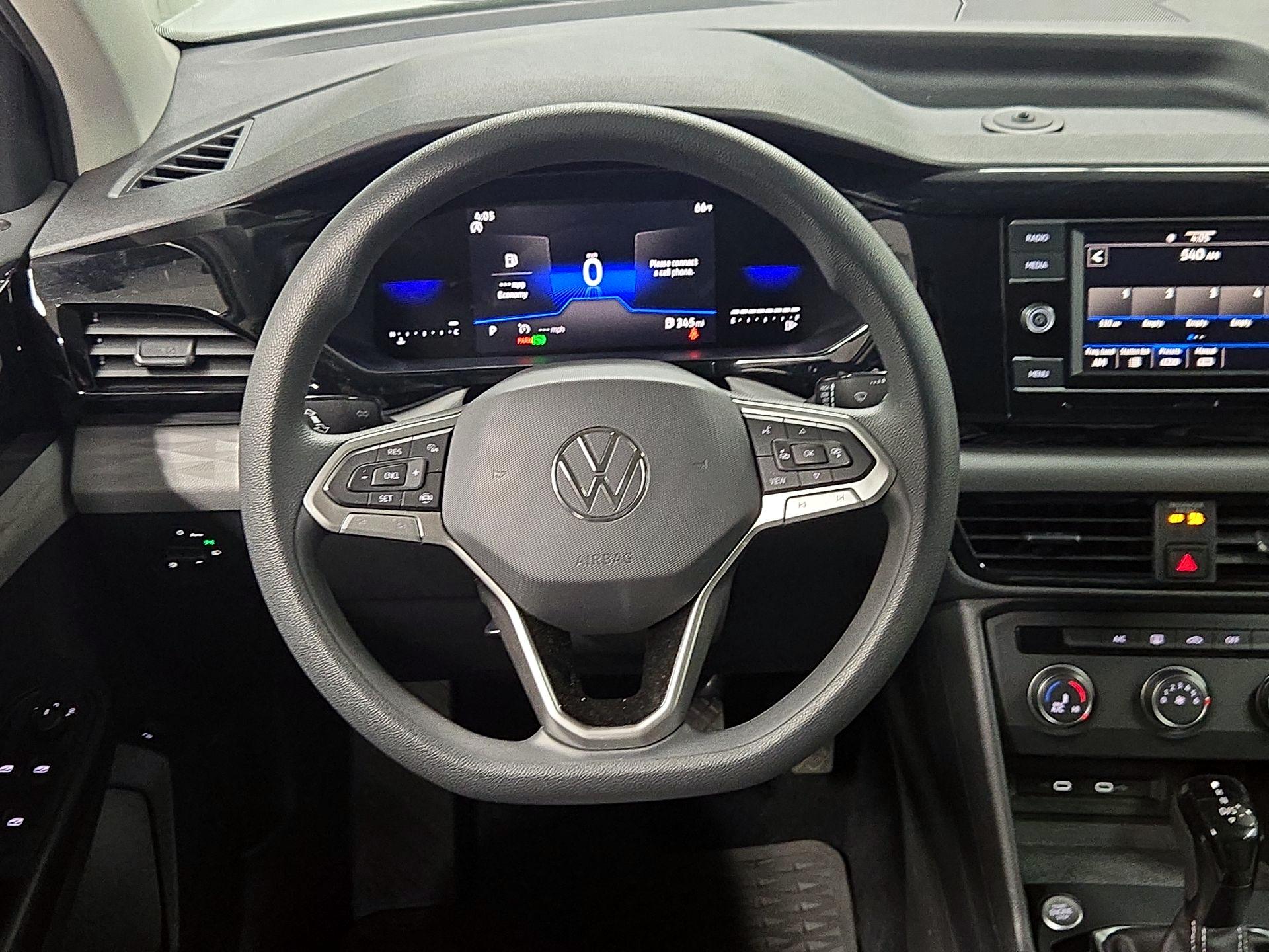 Thumbnail: 2022 Volkswagen Taos - 10