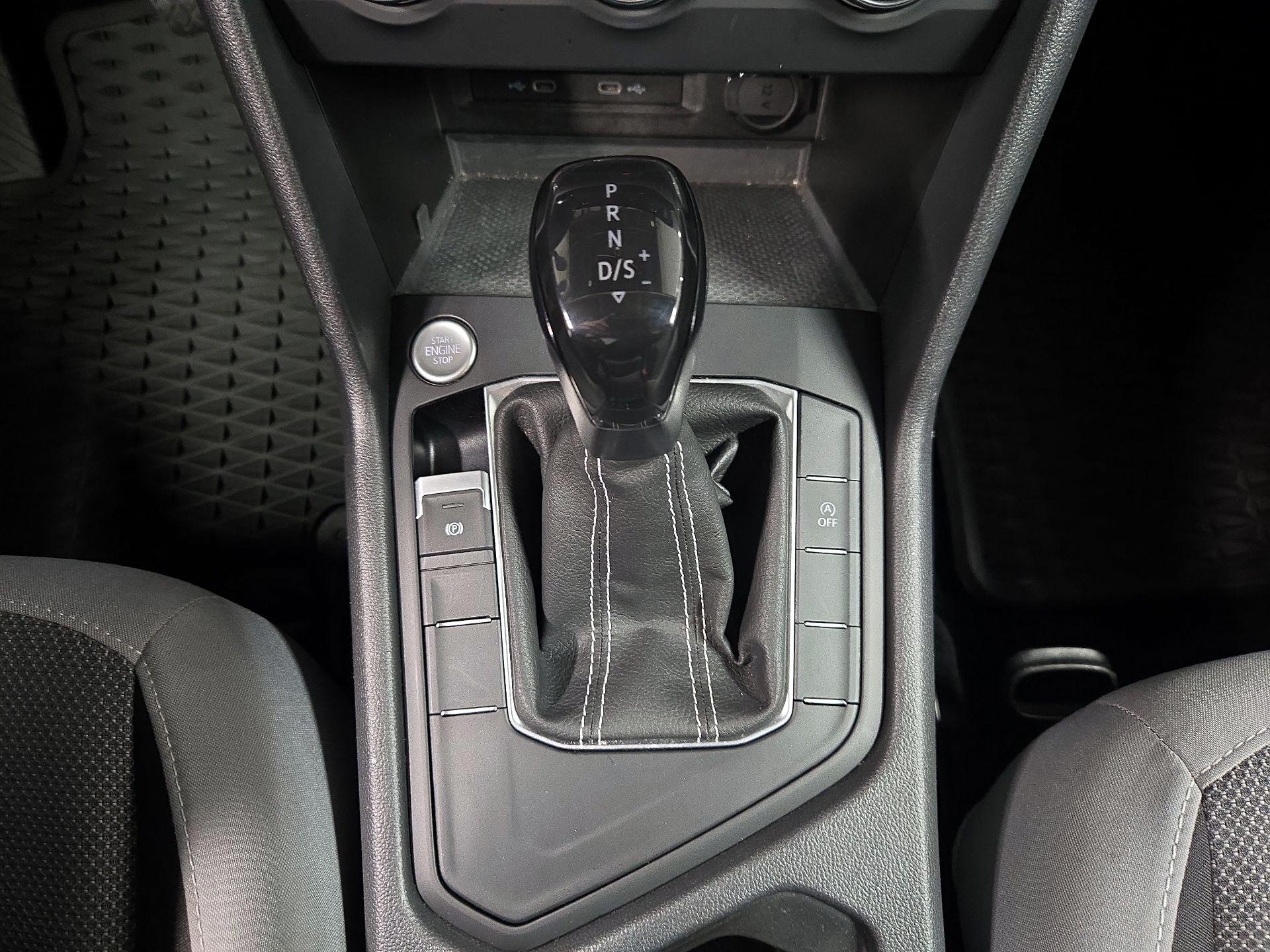 Thumbnail: 2022 Volkswagen Taos - 17