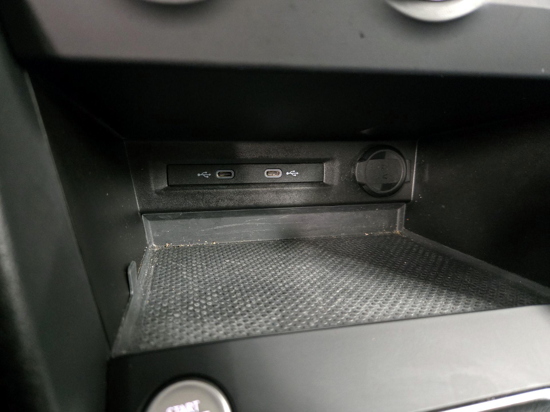 Thumbnail: 2022 Volkswagen Taos - 18