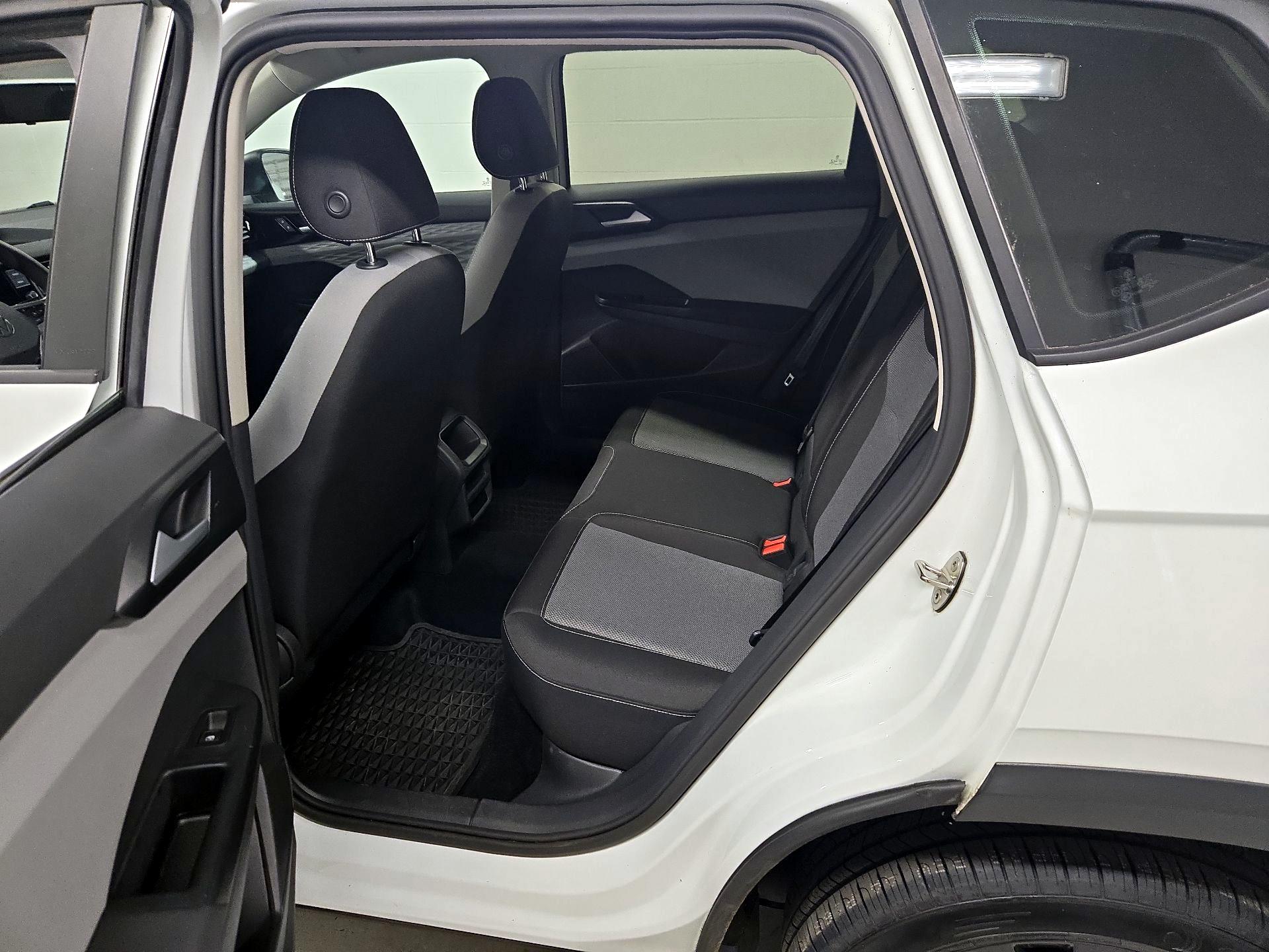 Thumbnail: 2022 Volkswagen Taos - 19