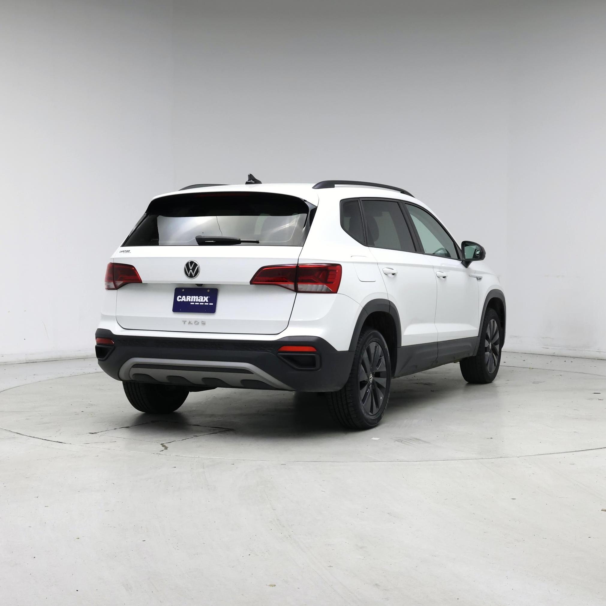 Thumbnail: 2022 Volkswagen Taos - 8