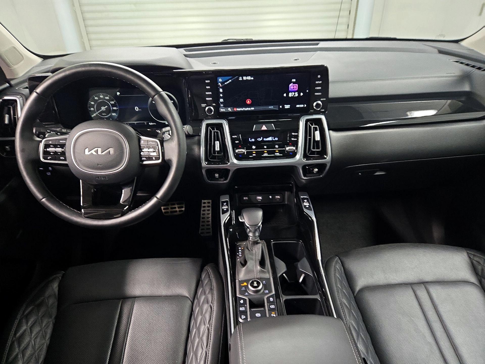Thumbnail: 2022 Kia Sorento - 9