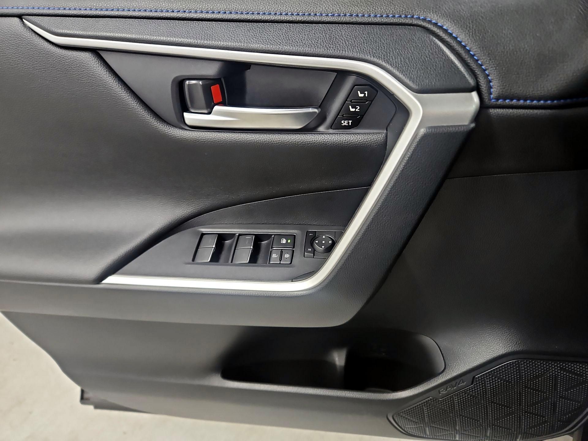 Thumbnail: 2024 Toyota RAV4 - 12