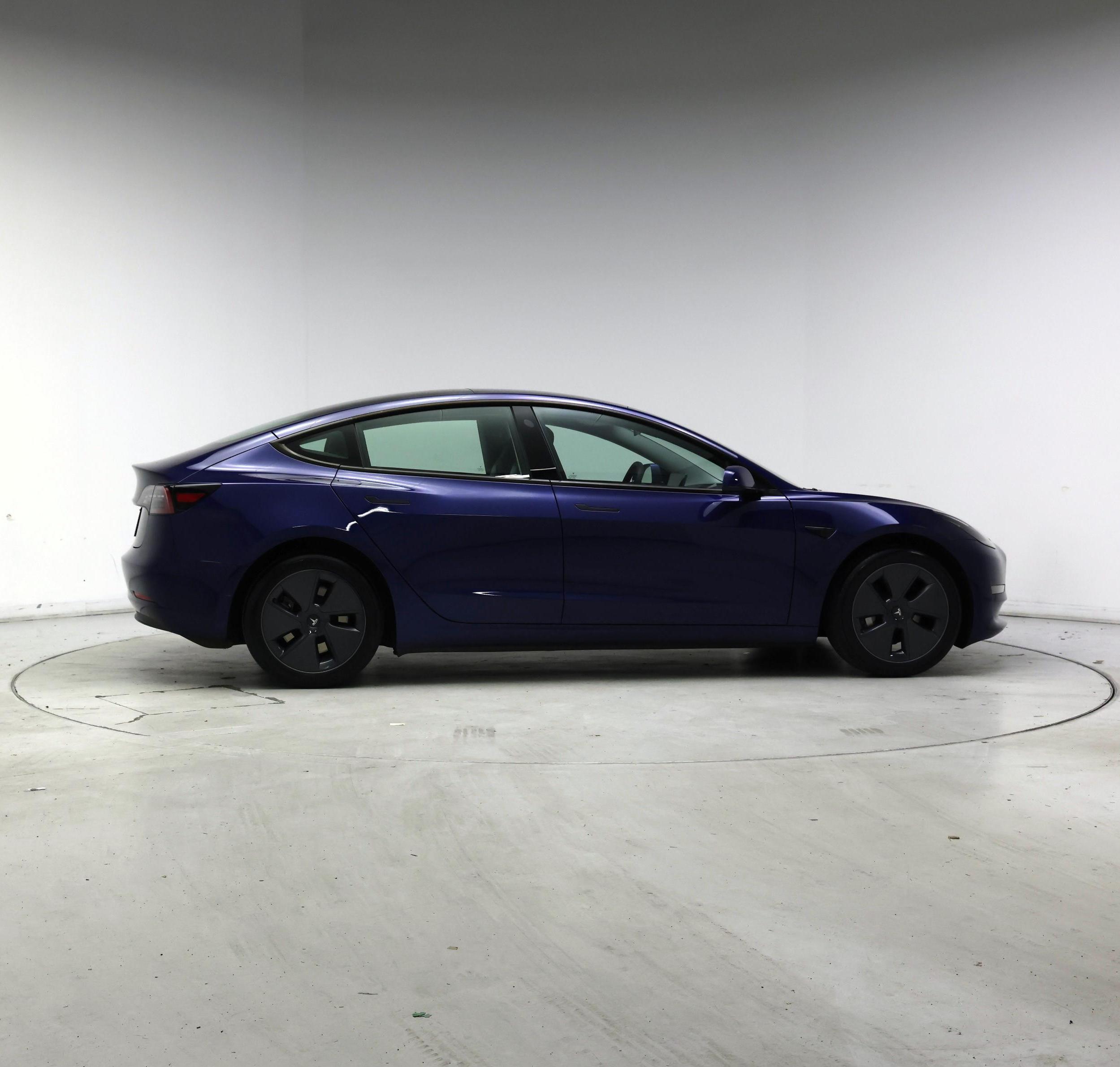 Thumbnail: 2023 Tesla Model 3 - 7