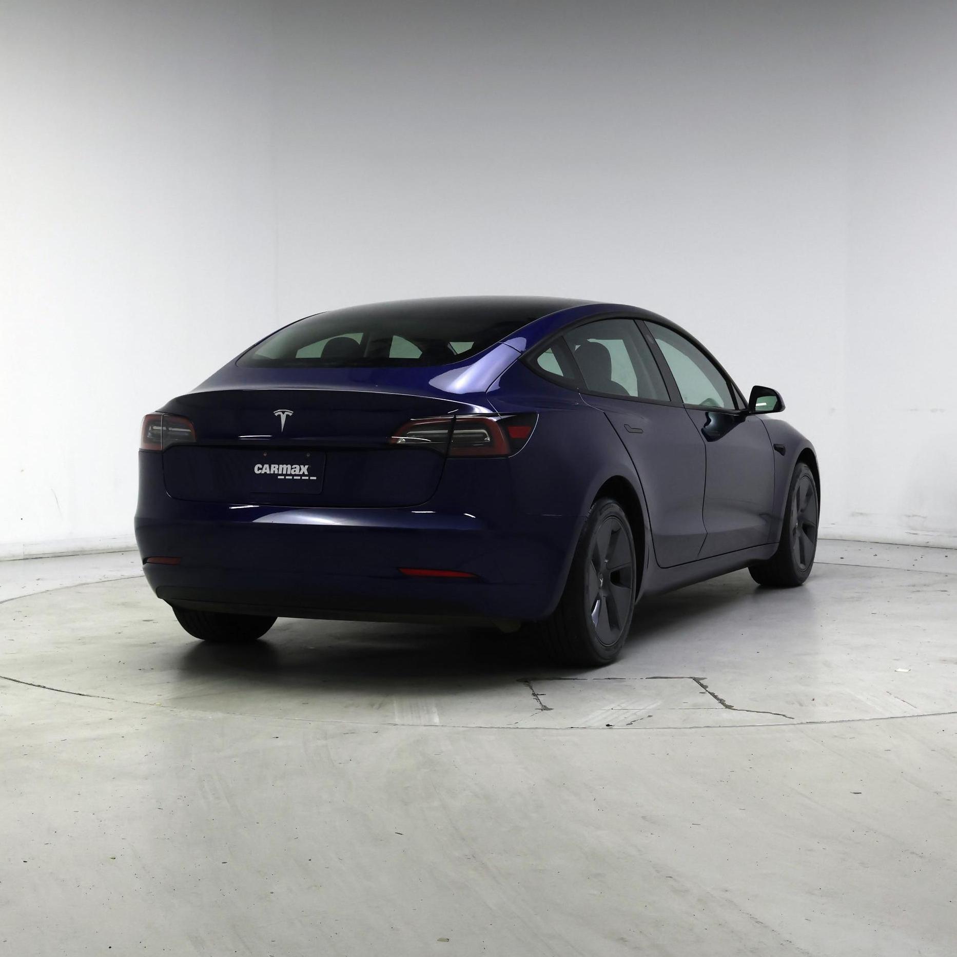 Thumbnail: 2023 Tesla Model 3 - 8