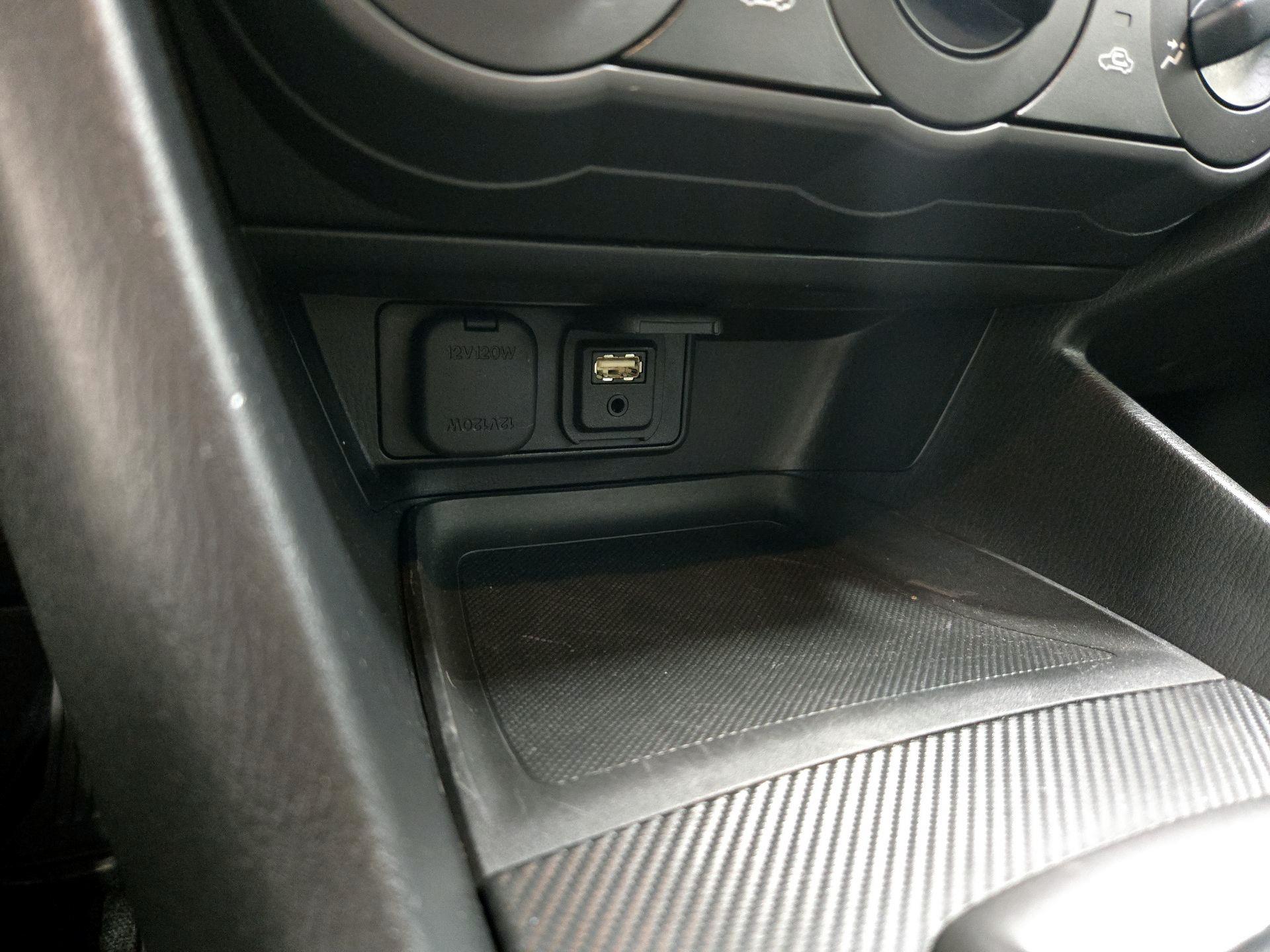 Thumbnail: 2015 Mazda Mazda3 - 17