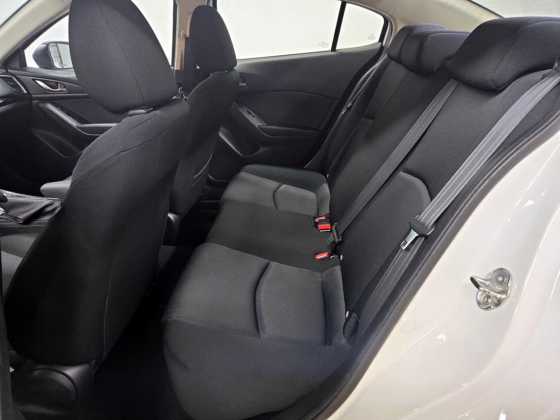 Thumbnail: 2015 Mazda Mazda3 - 18