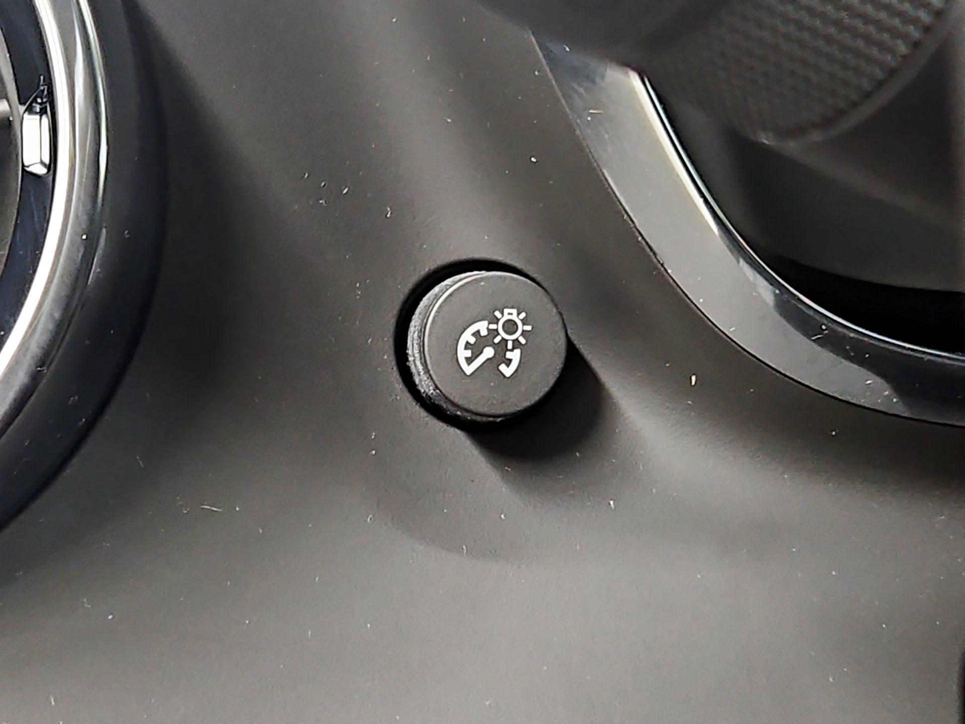 Thumbnail: 2019 Chevrolet Camaro - 13