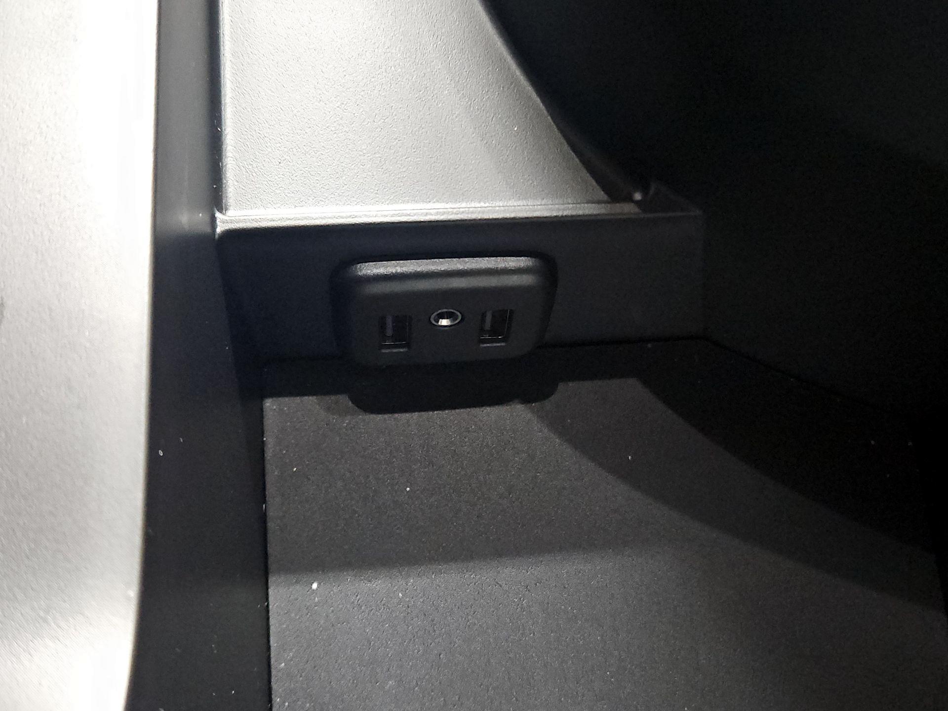 Thumbnail: 2019 Chevrolet Camaro - 18