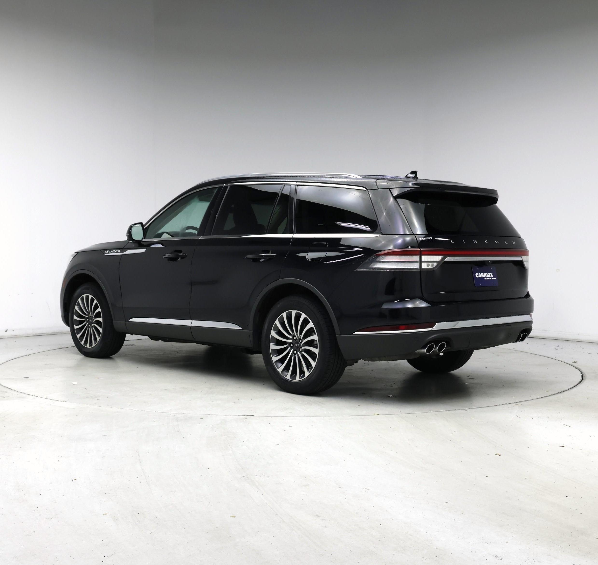 Thumbnail: 2023 Lincoln Aviator - 2