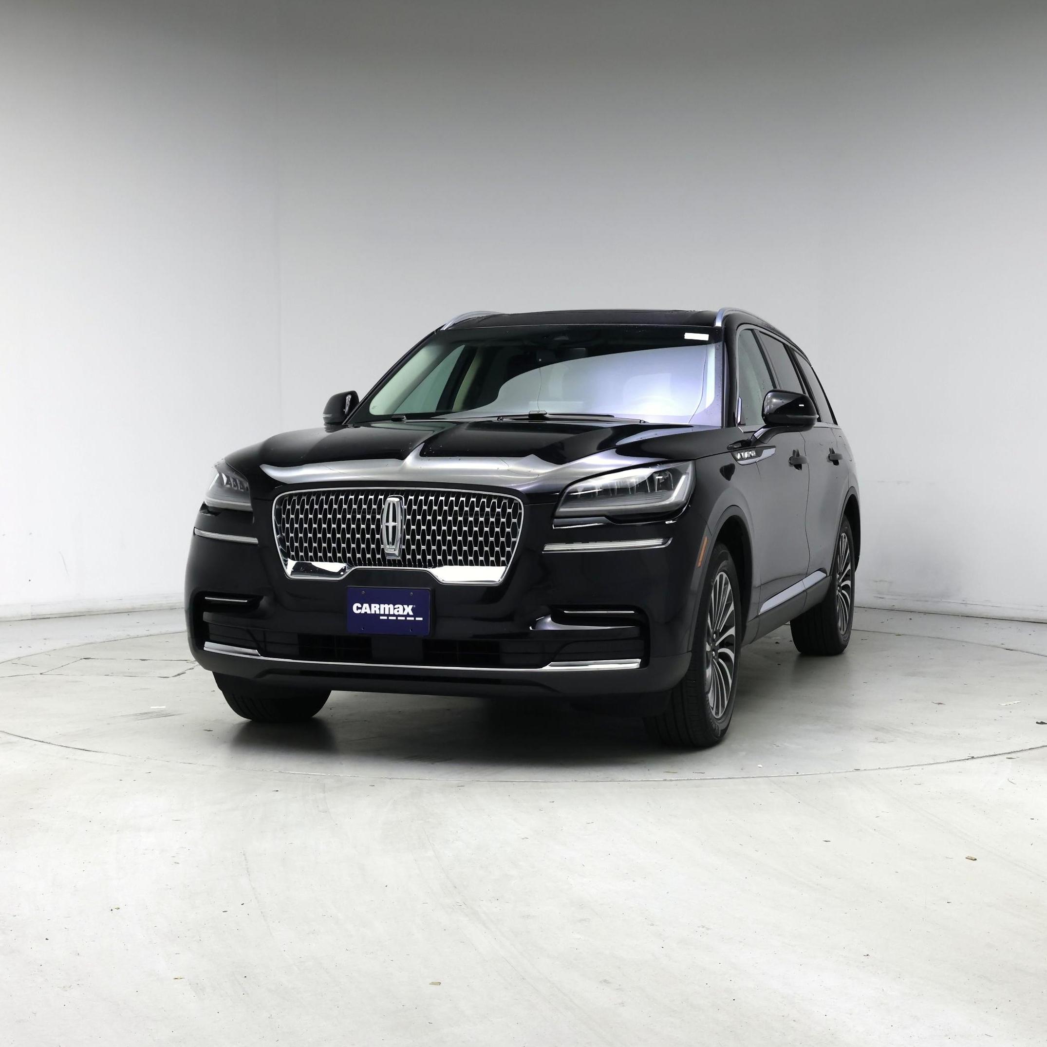 Thumbnail: 2023 Lincoln Aviator - 4
