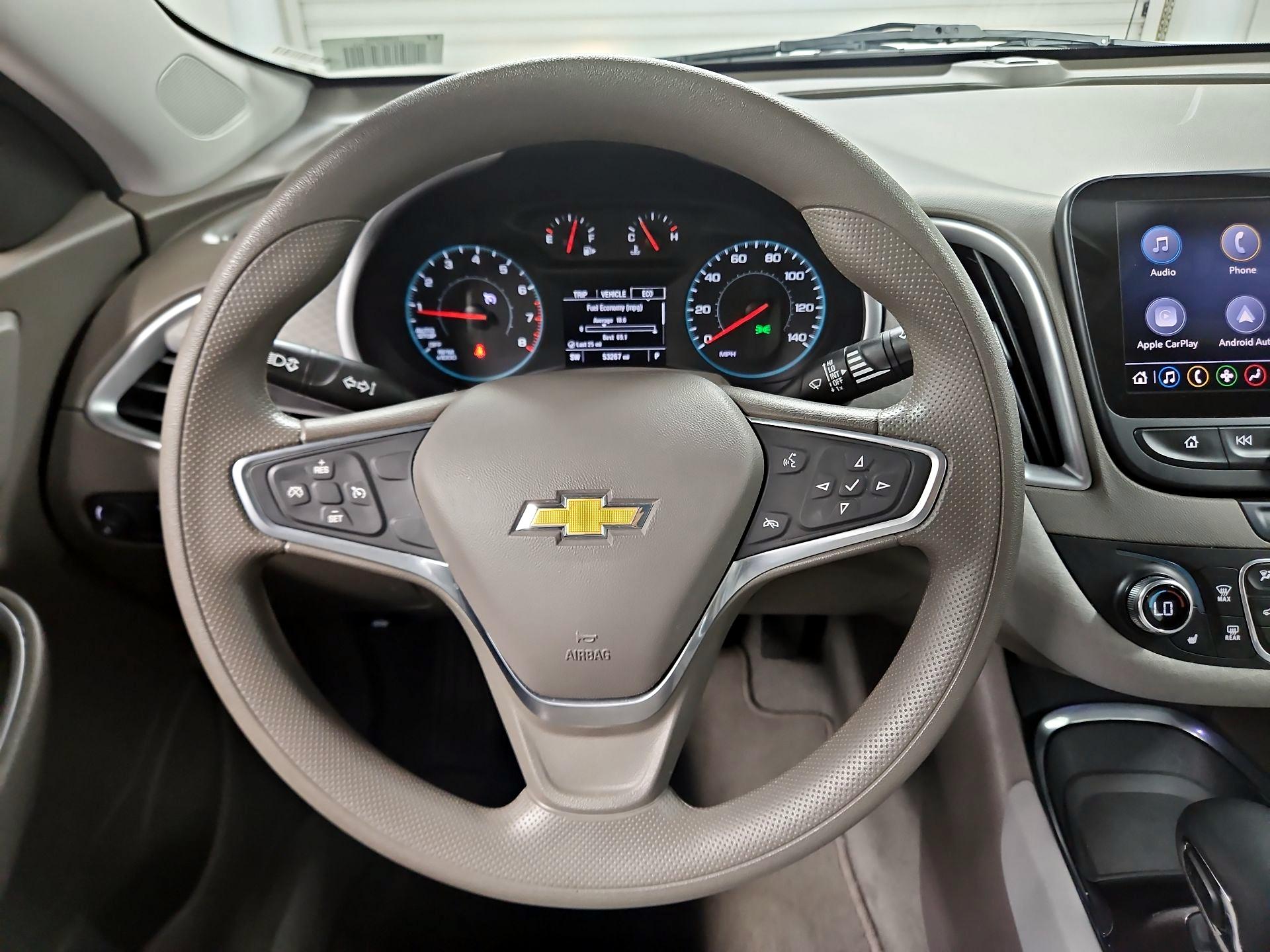 Thumbnail: 2022 Chevrolet Malibu - 10