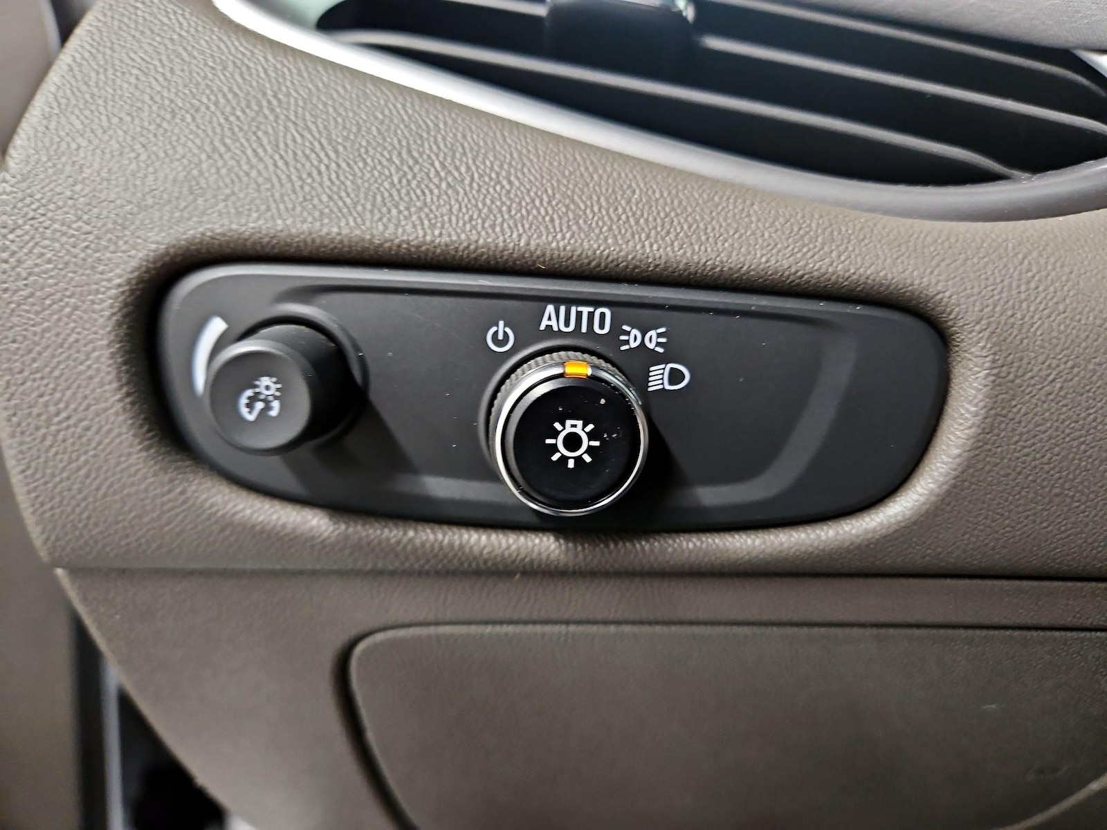 2022 Chevrolet Malibu 1LT - Photo 14