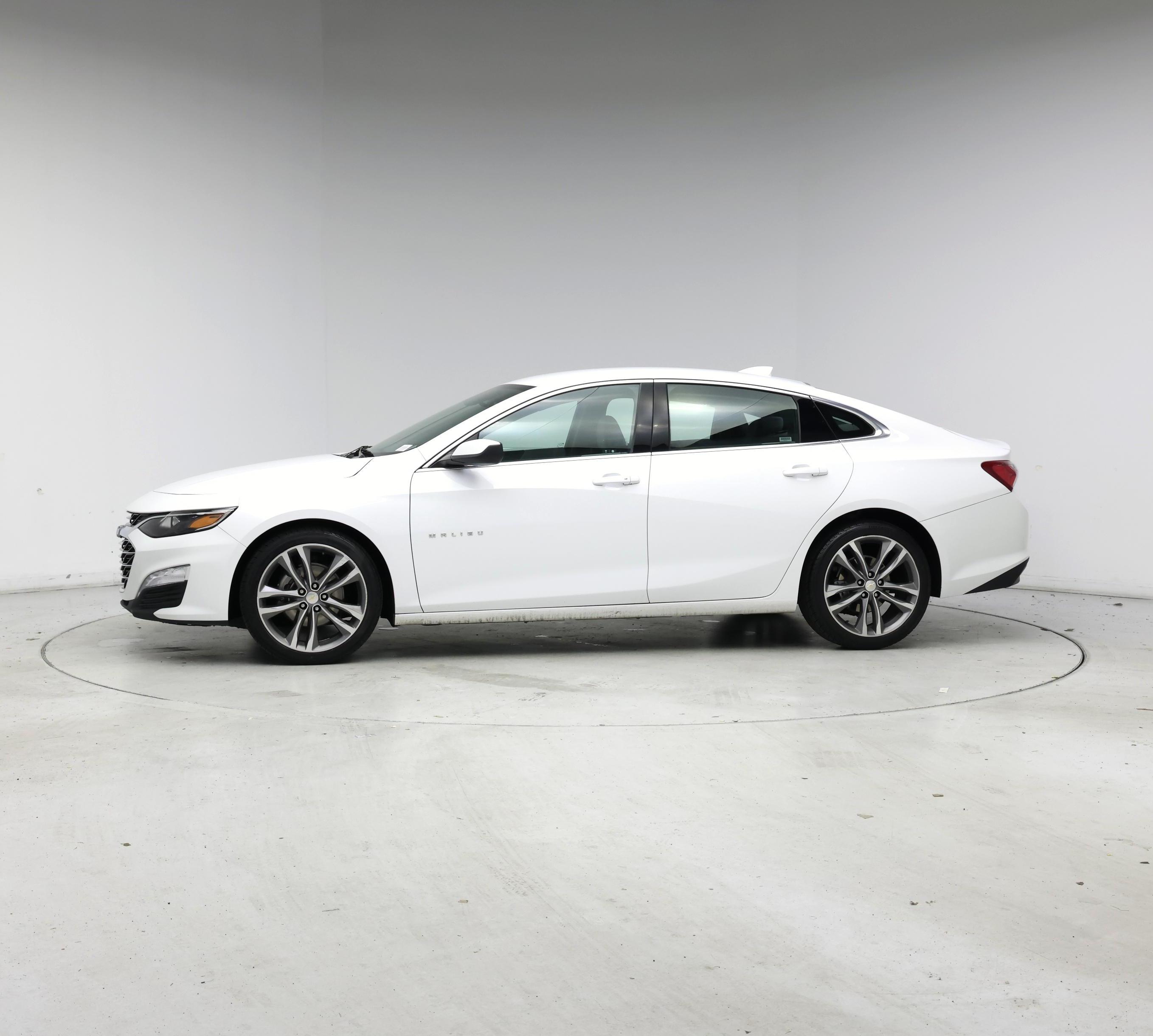 Thumbnail: 2022 Chevrolet Malibu - 3