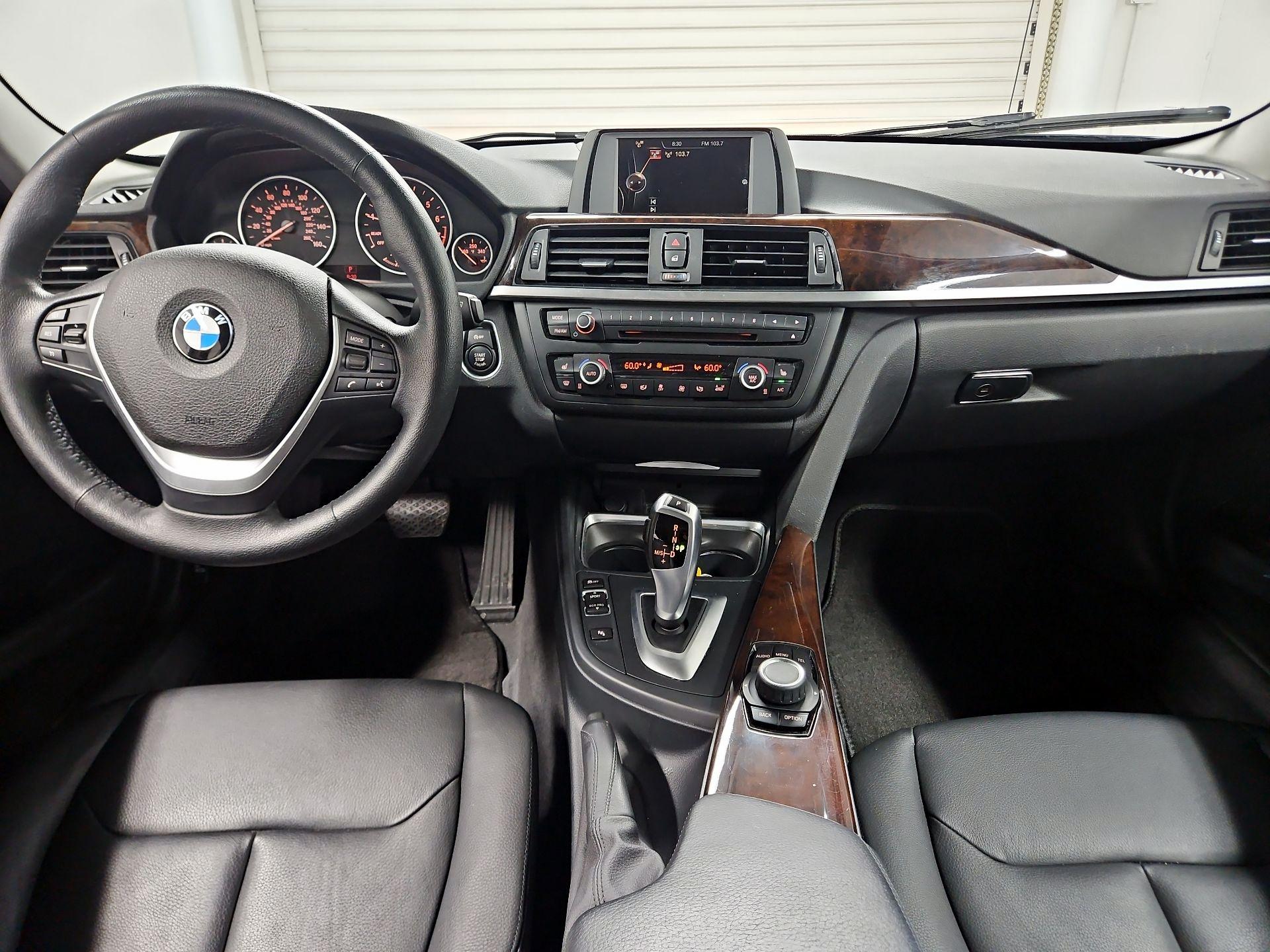 Thumbnail: 2015 BMW 3 Series - 9