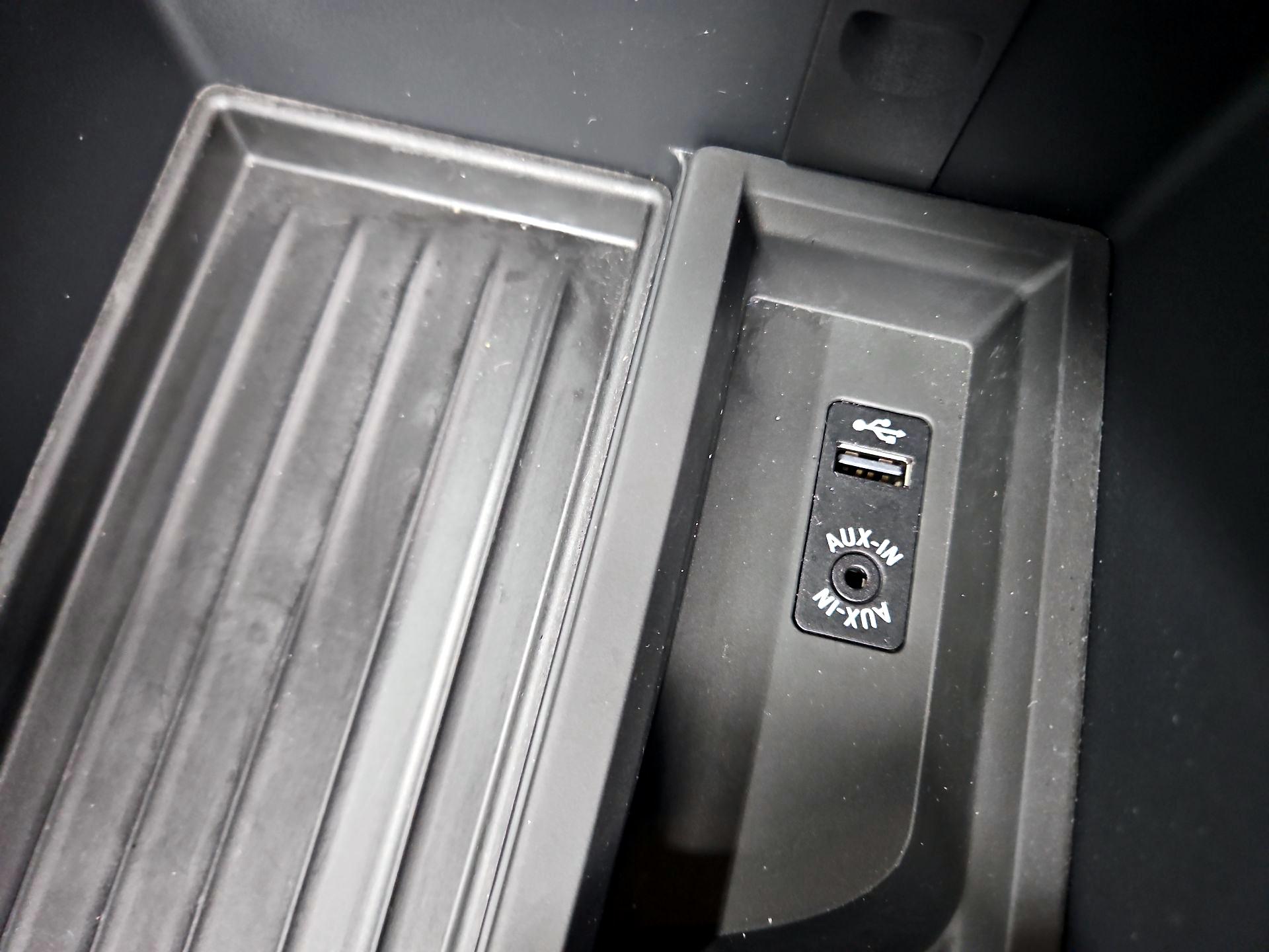 Thumbnail: 2015 BMW 3 Series - 18