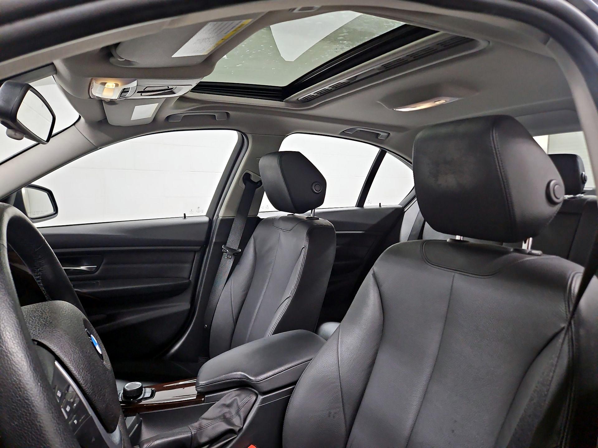 Thumbnail: 2015 BMW 3 Series - 19