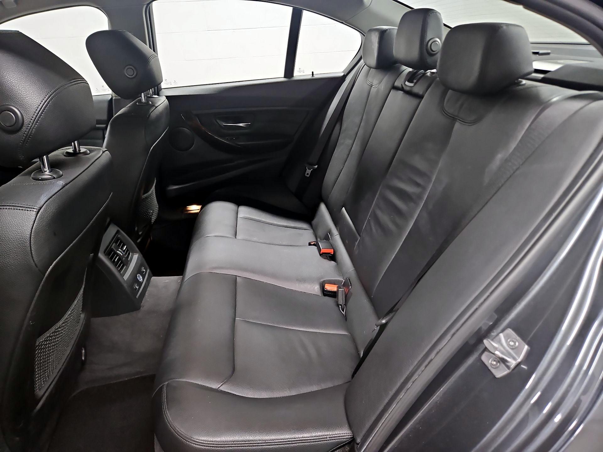 Thumbnail: 2015 BMW 3 Series - 20