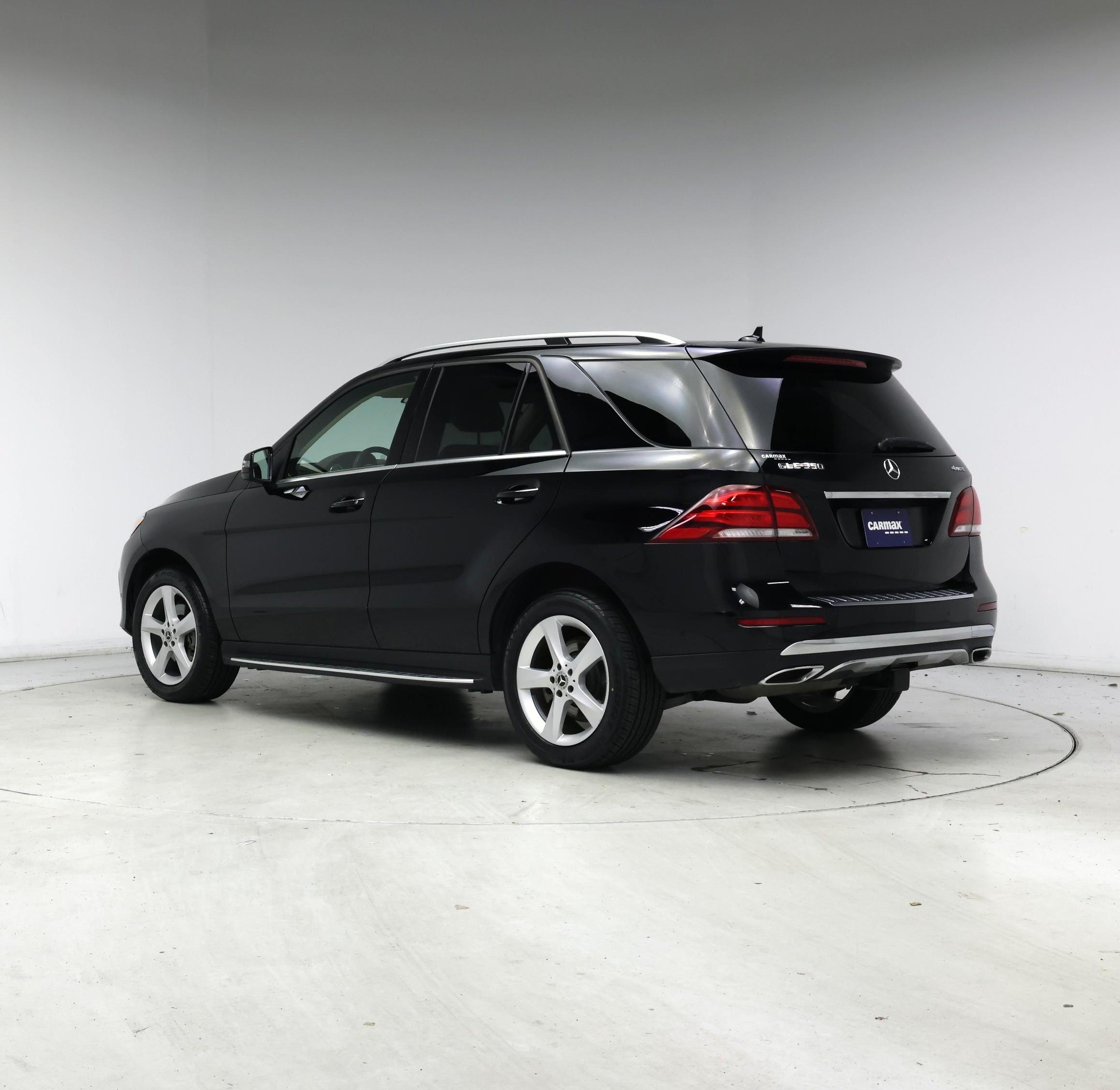 Thumbnail: 2018 Mercedes-Benz GLE - 2