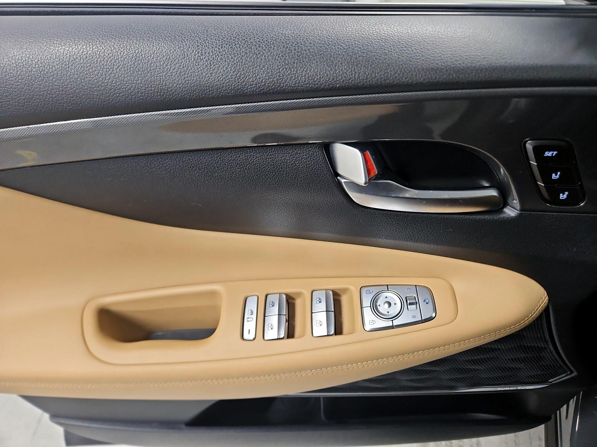 Thumbnail: 2023 Hyundai Santa Fe - 12