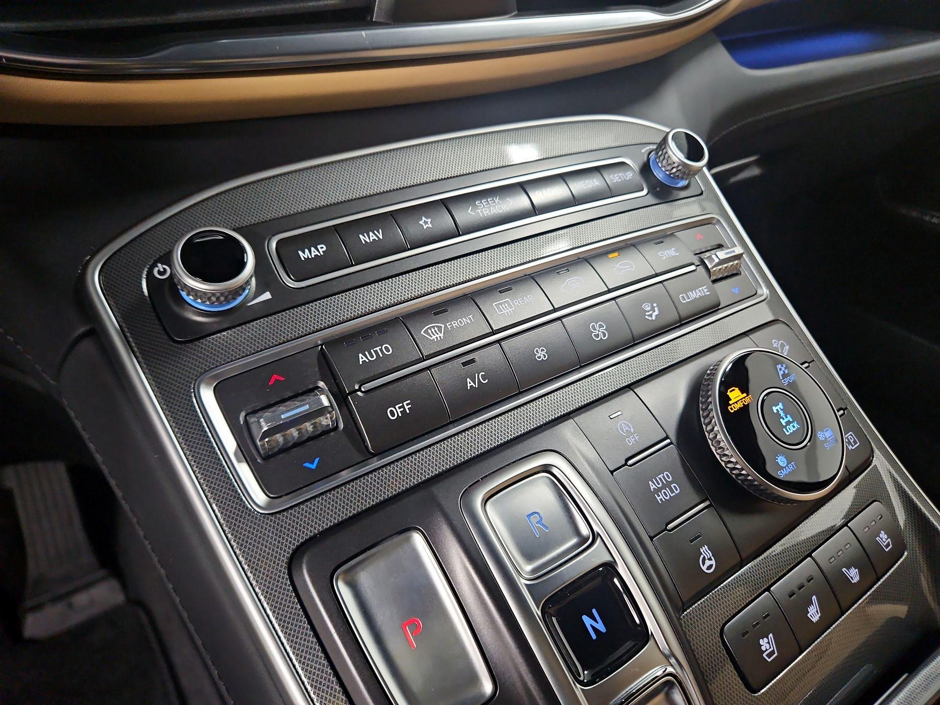 Thumbnail: 2023 Hyundai Santa Fe - 17