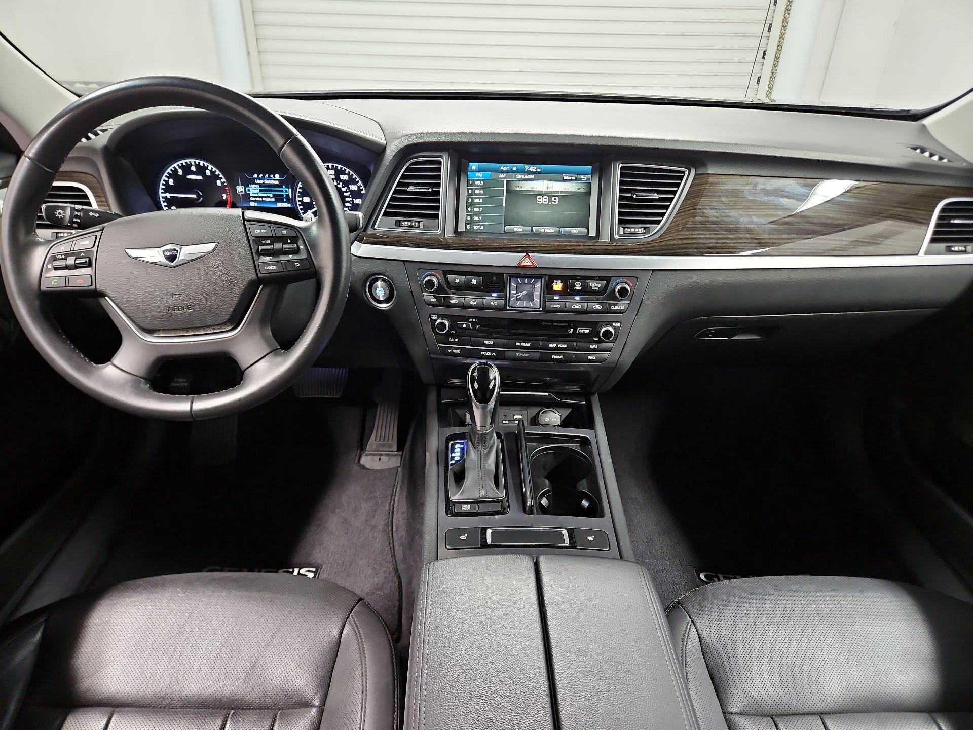 Thumbnail: 2015 Hyundai Genesis - 9