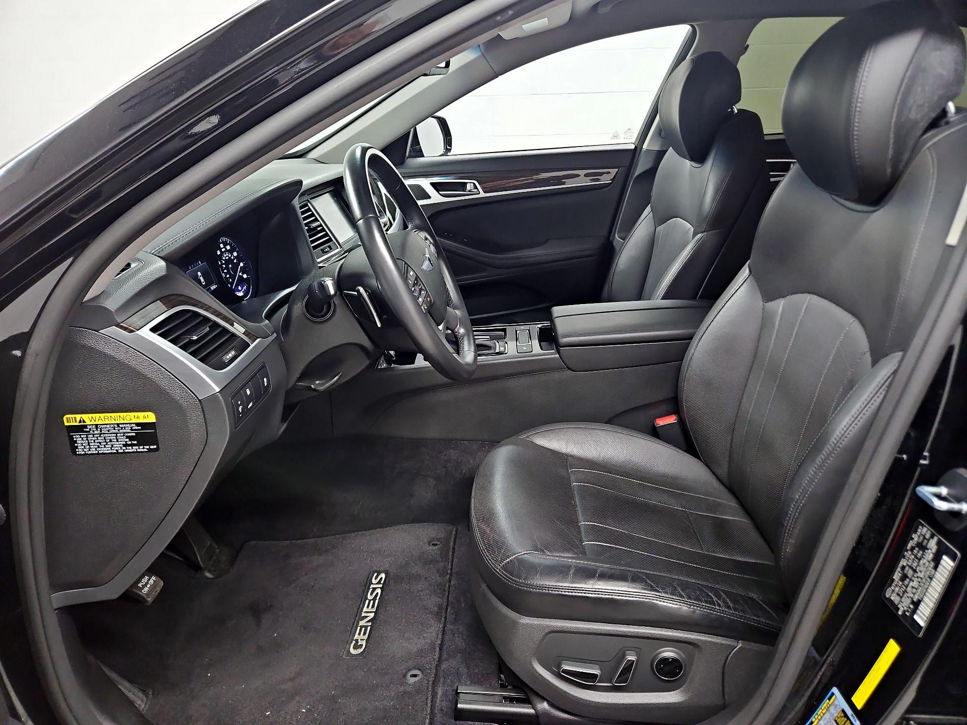 Thumbnail: 2015 Hyundai Genesis - 11