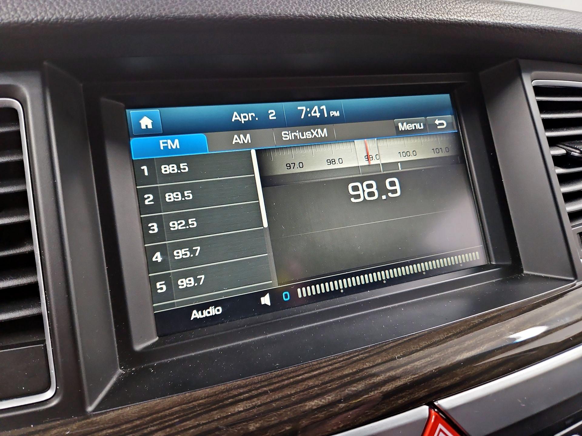 Thumbnail: 2015 Hyundai Genesis - 16