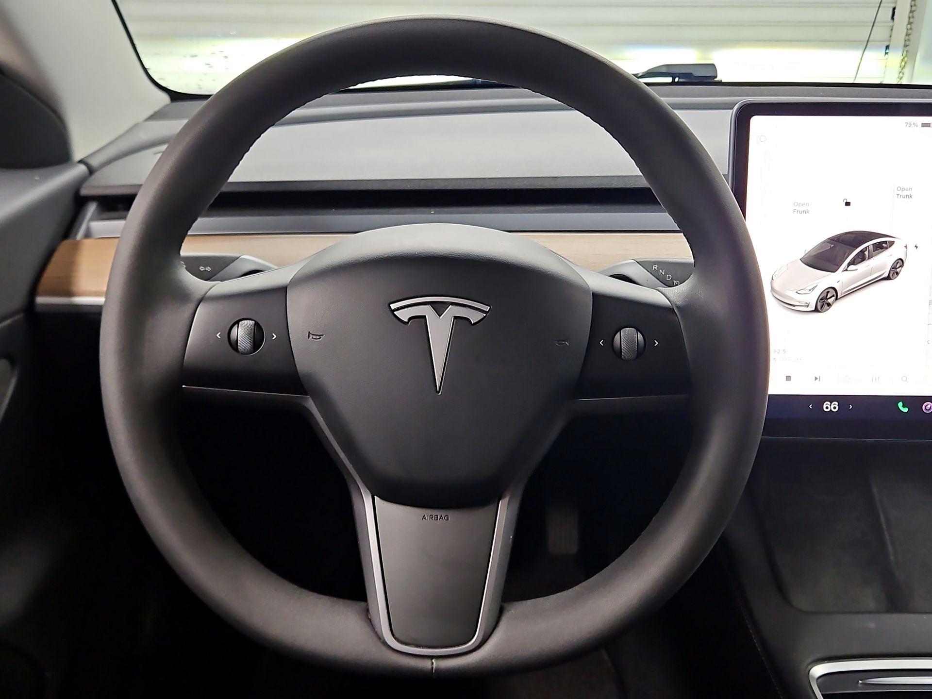 Thumbnail: 2021 Tesla Model 3 - 10