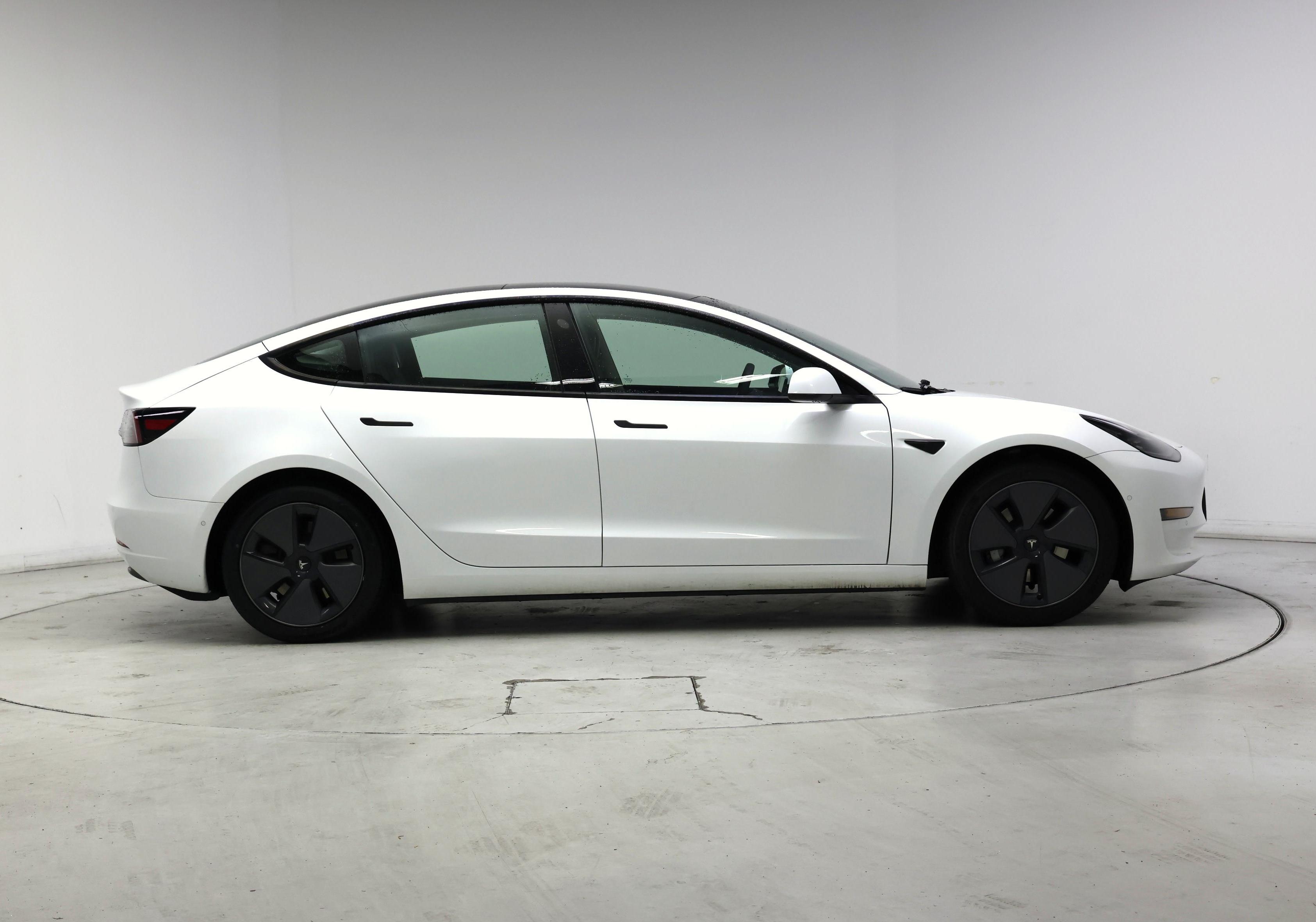 Thumbnail: 2021 Tesla Model 3 - 7