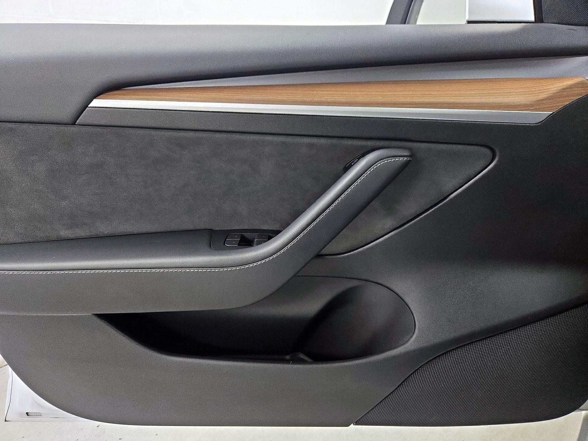 Thumbnail: 2023 Tesla Model 3 - 12