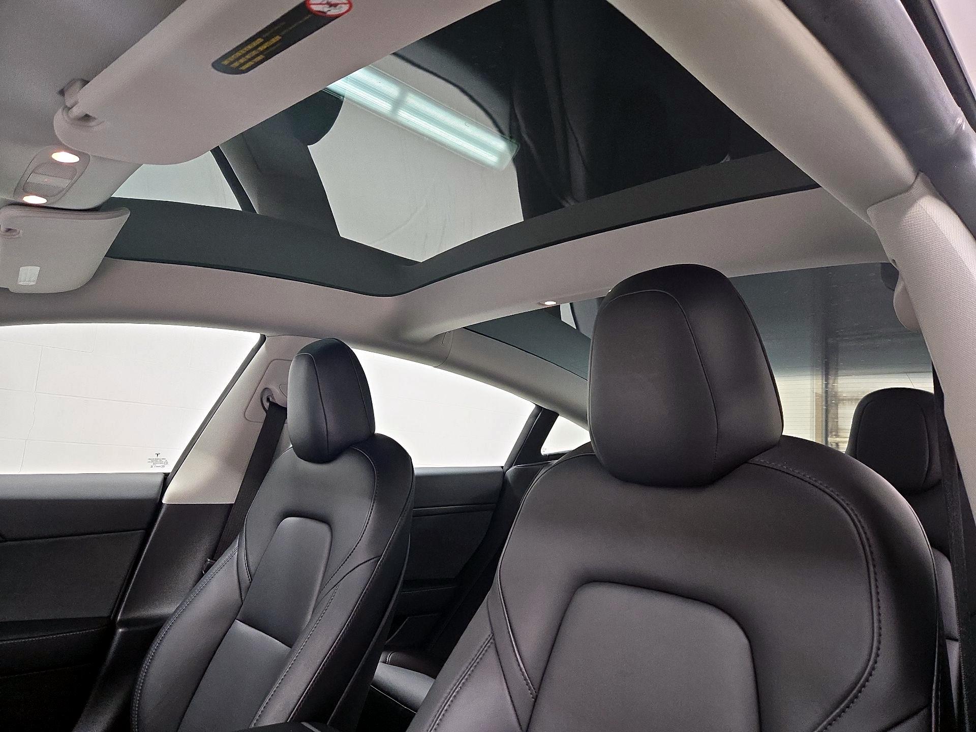 Thumbnail: 2023 Tesla Model 3 - 18